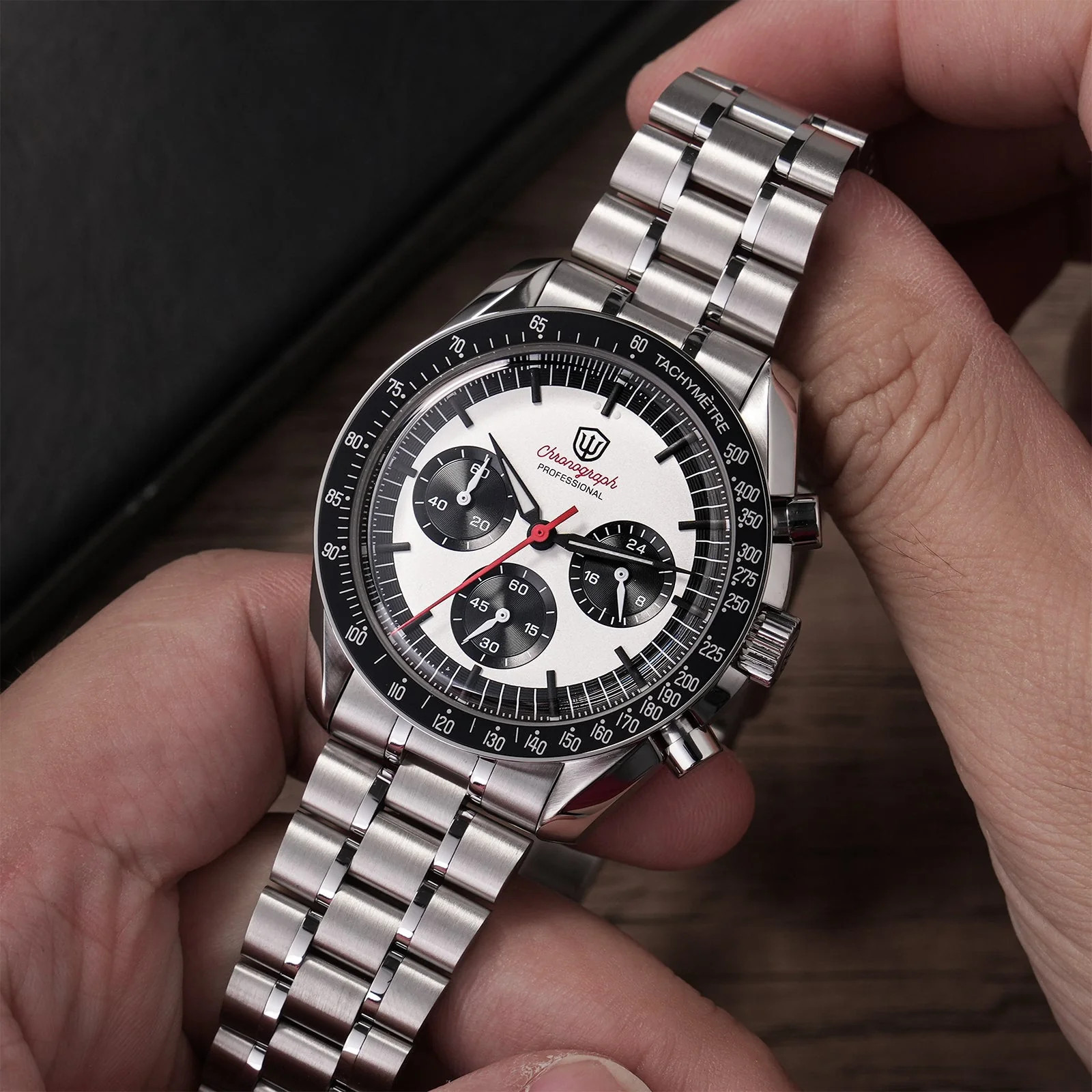 WATCHDIVES “PANDA” Tachymeter Chronograph Mecca Quartz VK63 39mm Watch WD1863