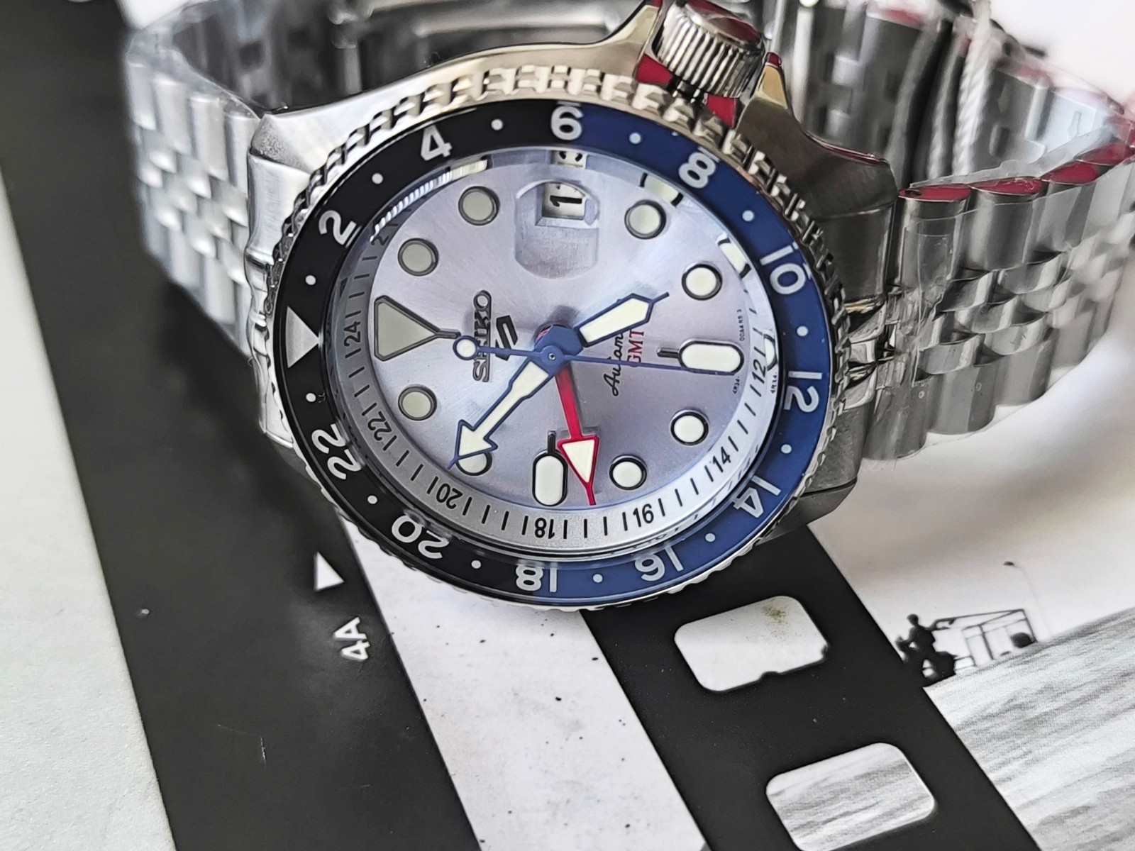 Seiko 5 sports Asia SSK029K1 SKX Style GMT ICE Blue (no/box*) SSK029K1