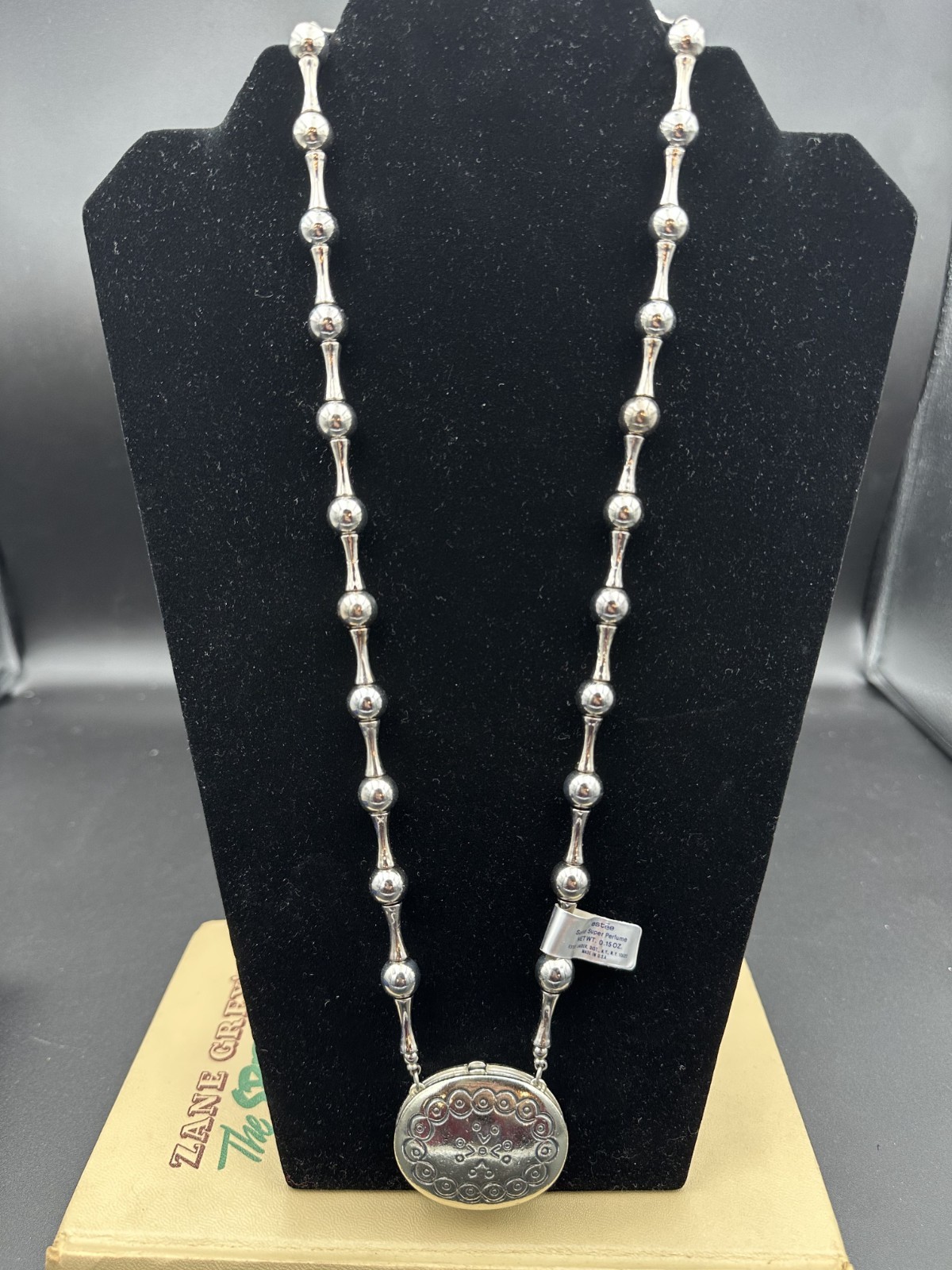 Vintage ESTEE LAUDER Silver Tone Moonsilver Solid Perfume Necklace Original Box