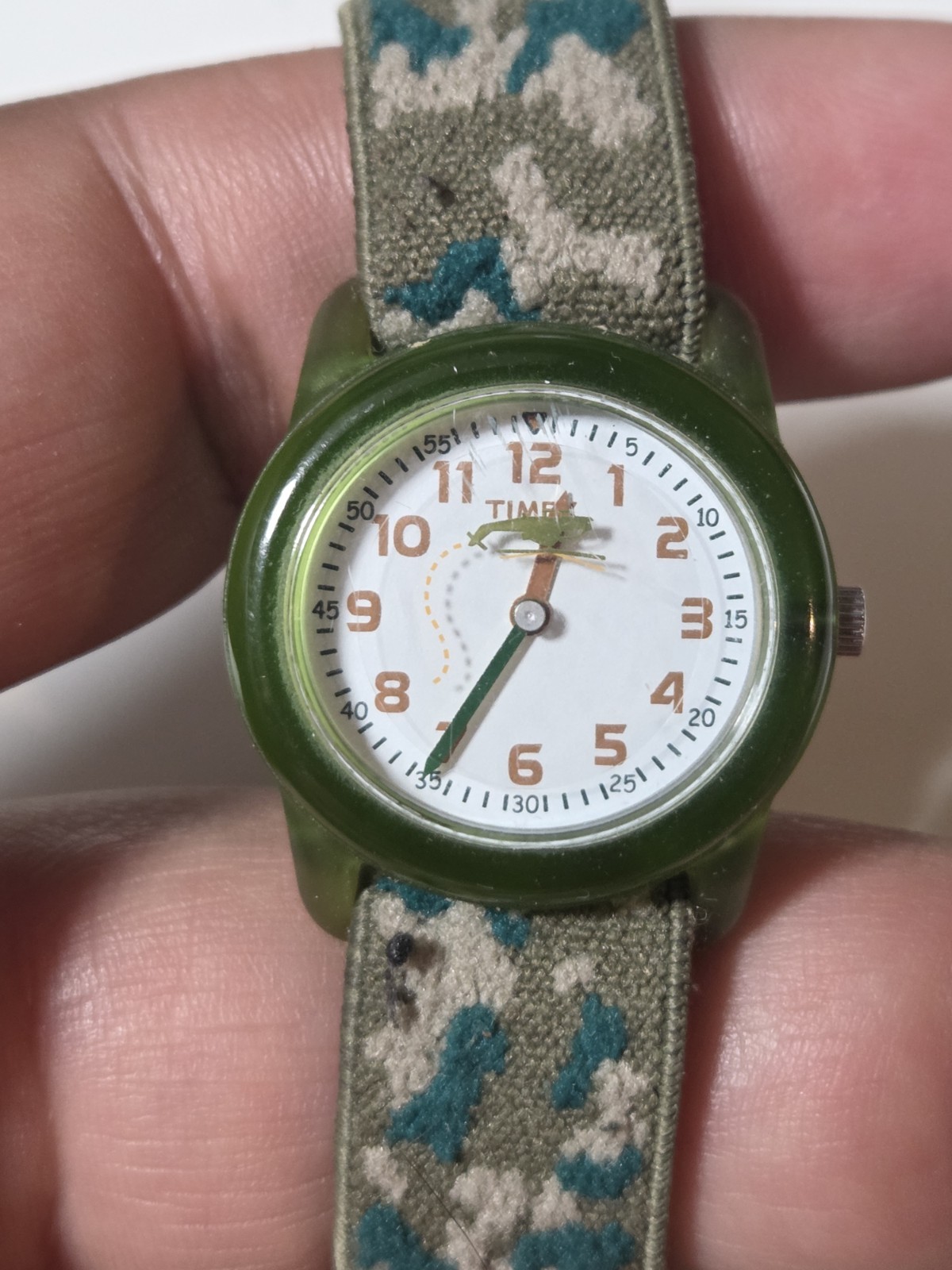 Timex T78141, TImex Kid’s Helicopter Camoflage Nylon Elastic Watch Works C135B