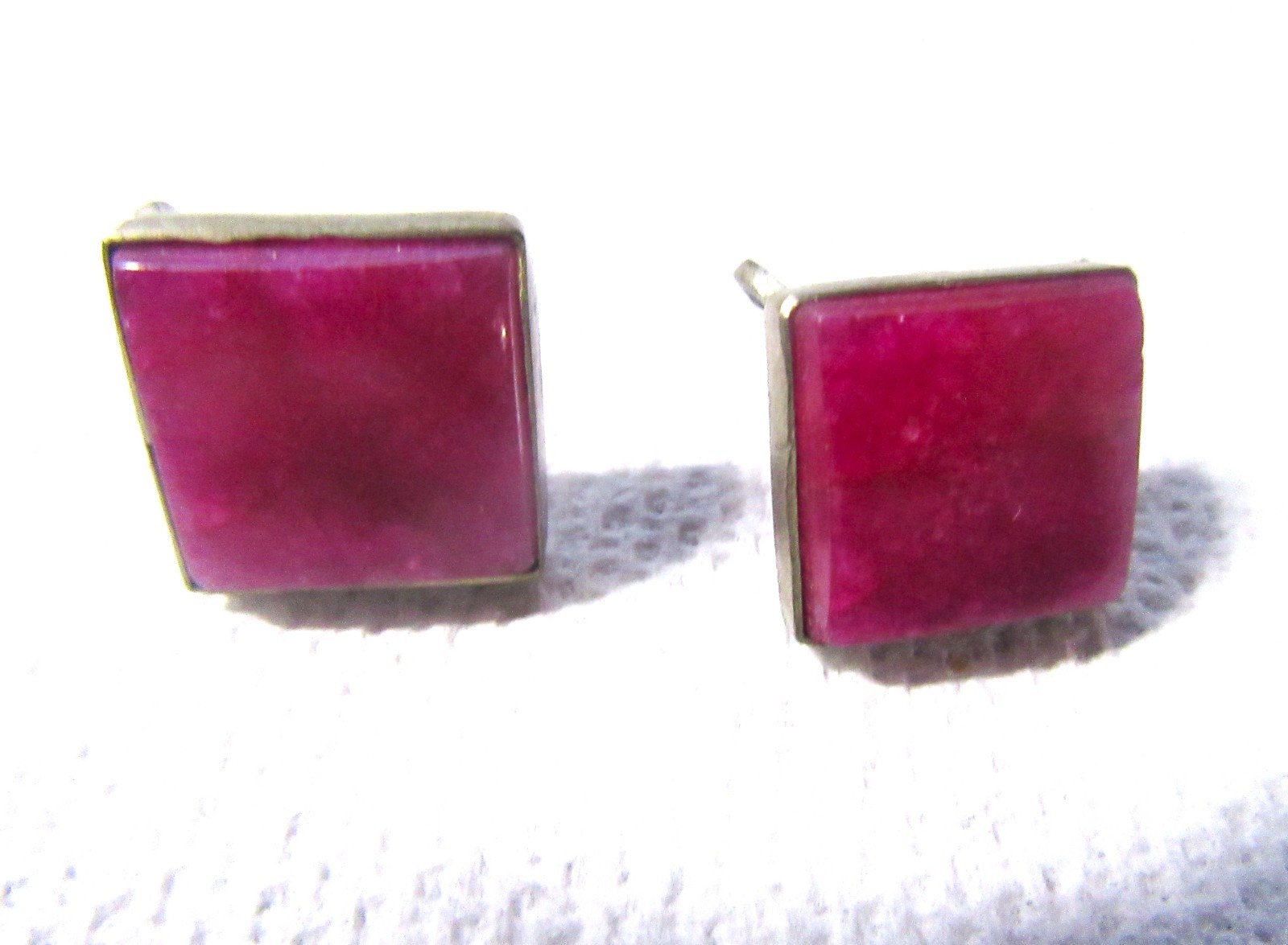 Vintage Fuchsia Chalcedony India Screwback Earrings Acid Tested as Silver