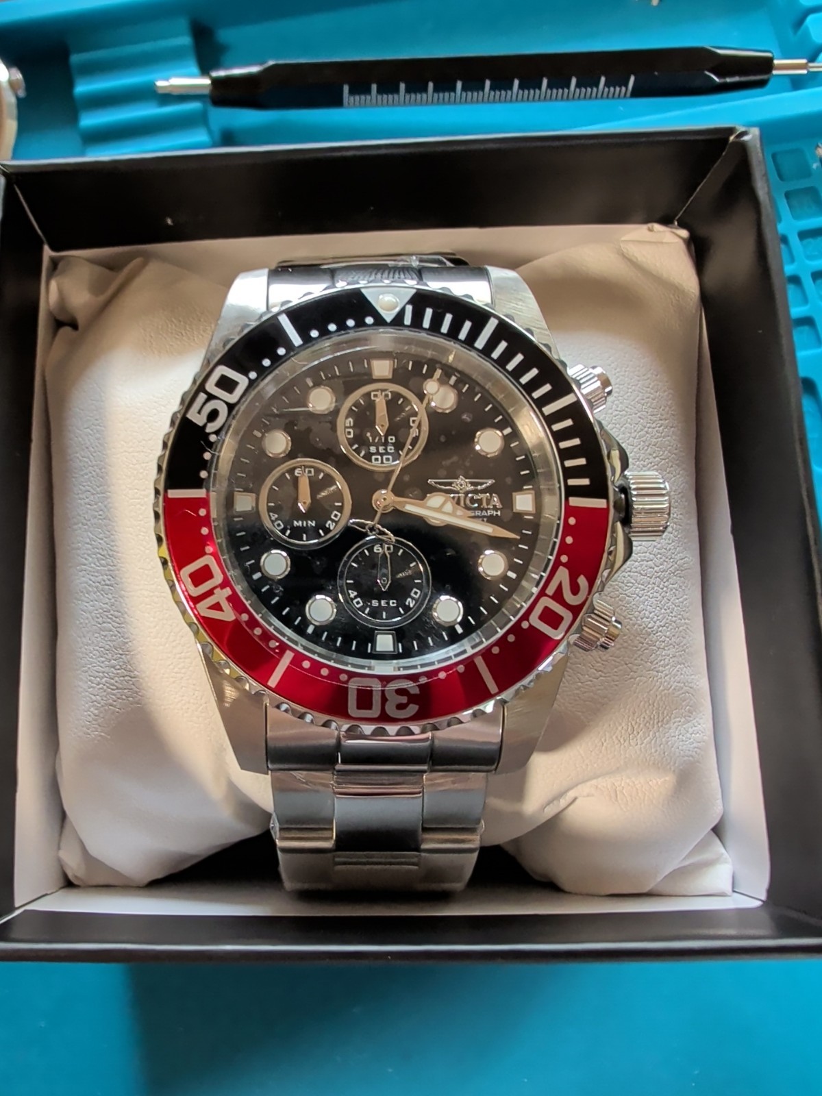 Invicta Pro Diver 1770 Men’s Quartz watch 43mm Red and Black Bezel (Coke)