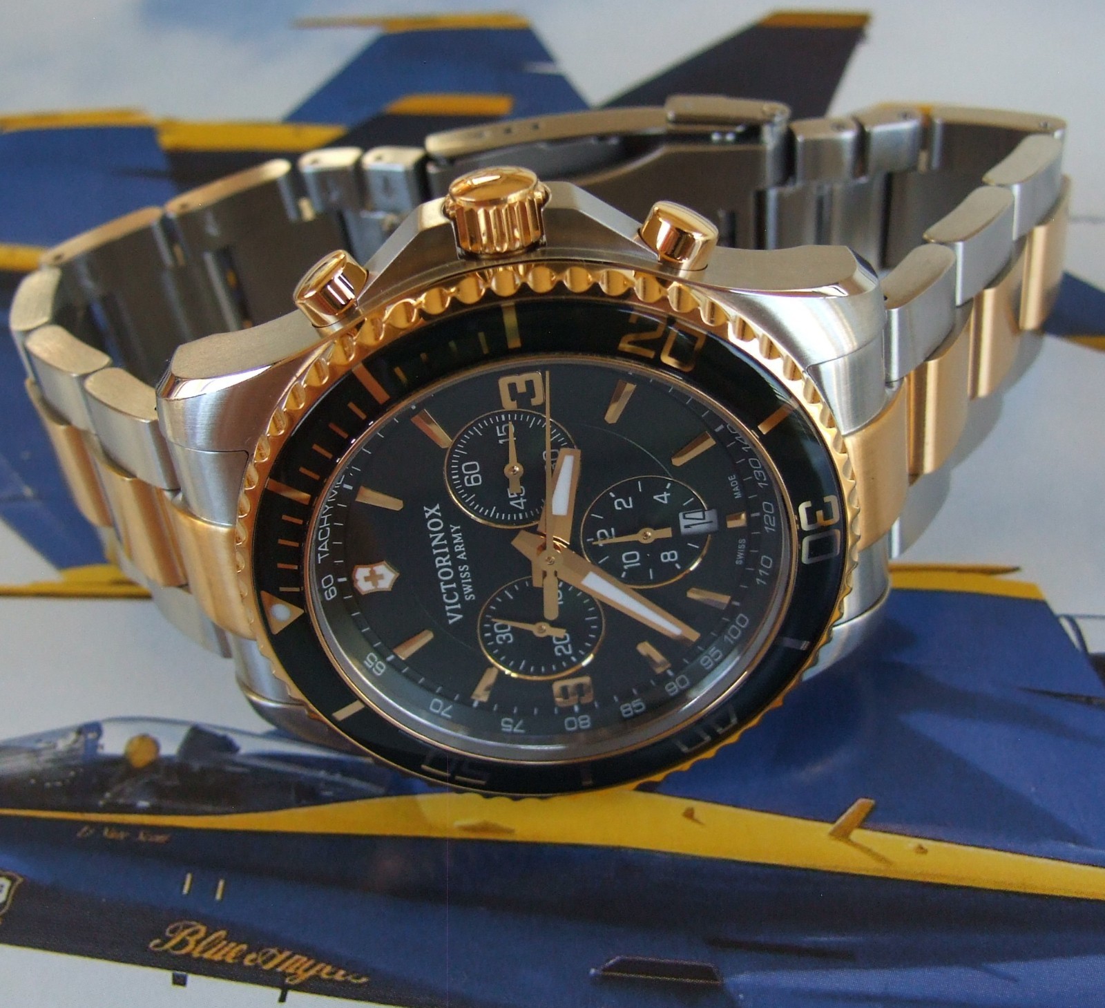 VictorINOX SWISS ARMY~MAVERICK GS GREEN/GOLD CHRONOGRAPH~Ratchet Bezel~43mm~LNEW