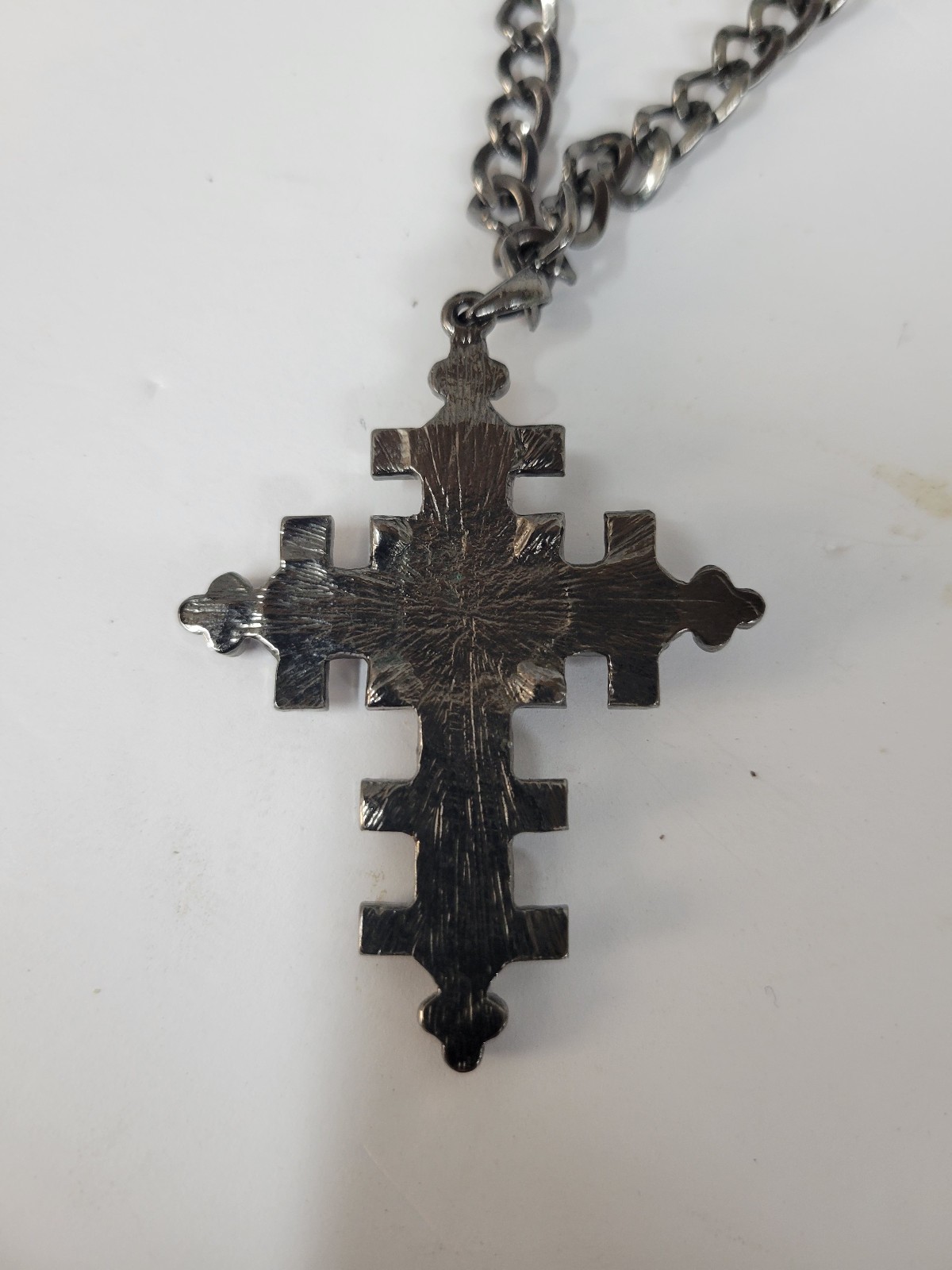 ROBERT ROSE Black & White Rhinestone Cross Pendant Necklace 18″ chain