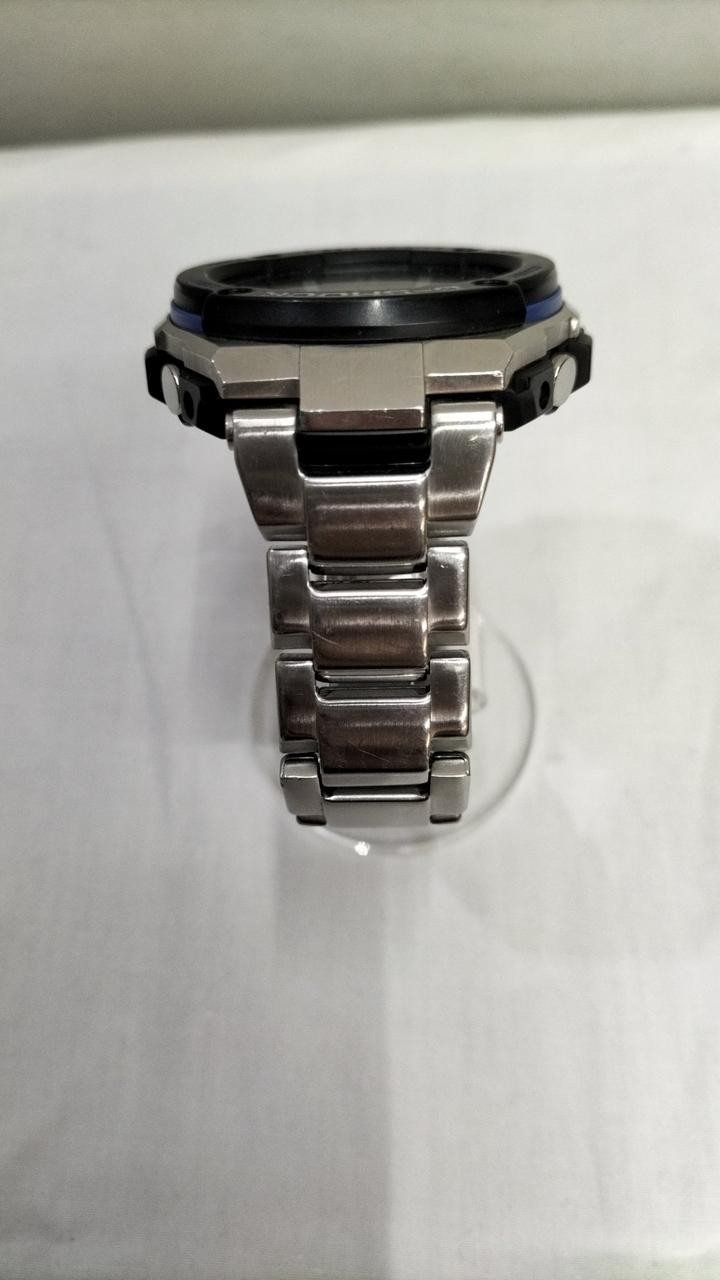 G SHOCK Body only Model GST W110D CASIO