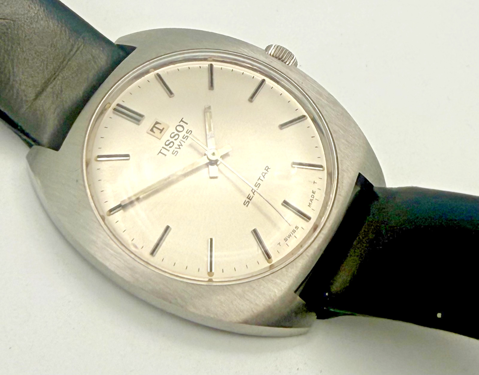 Vintage 1970s Tissot Seastar Swiss Hand Wind Men’s Watch OG Crown Strap & Buckle