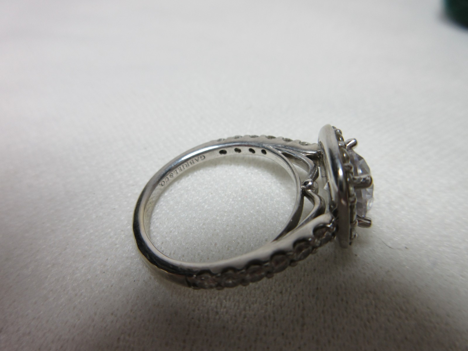 GABRIEL & COMPANY 14K SOLID WHITE GOLD & NATURAL DIAMONDS ENGAGEMENT RING