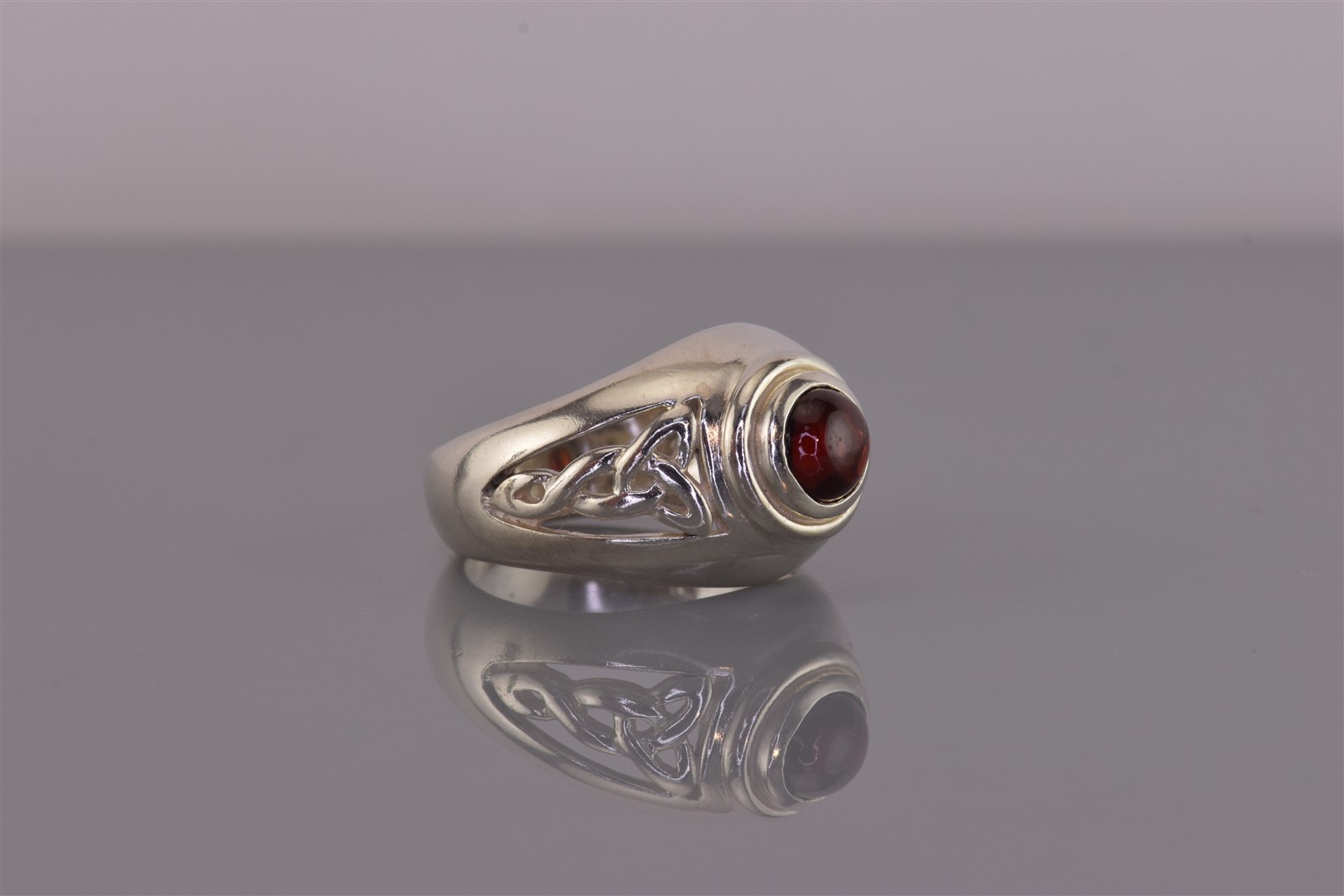 Peter Stone Sterling Silver Red Garnet Open Celtic Knot Band Ring 925 Sz: 5
