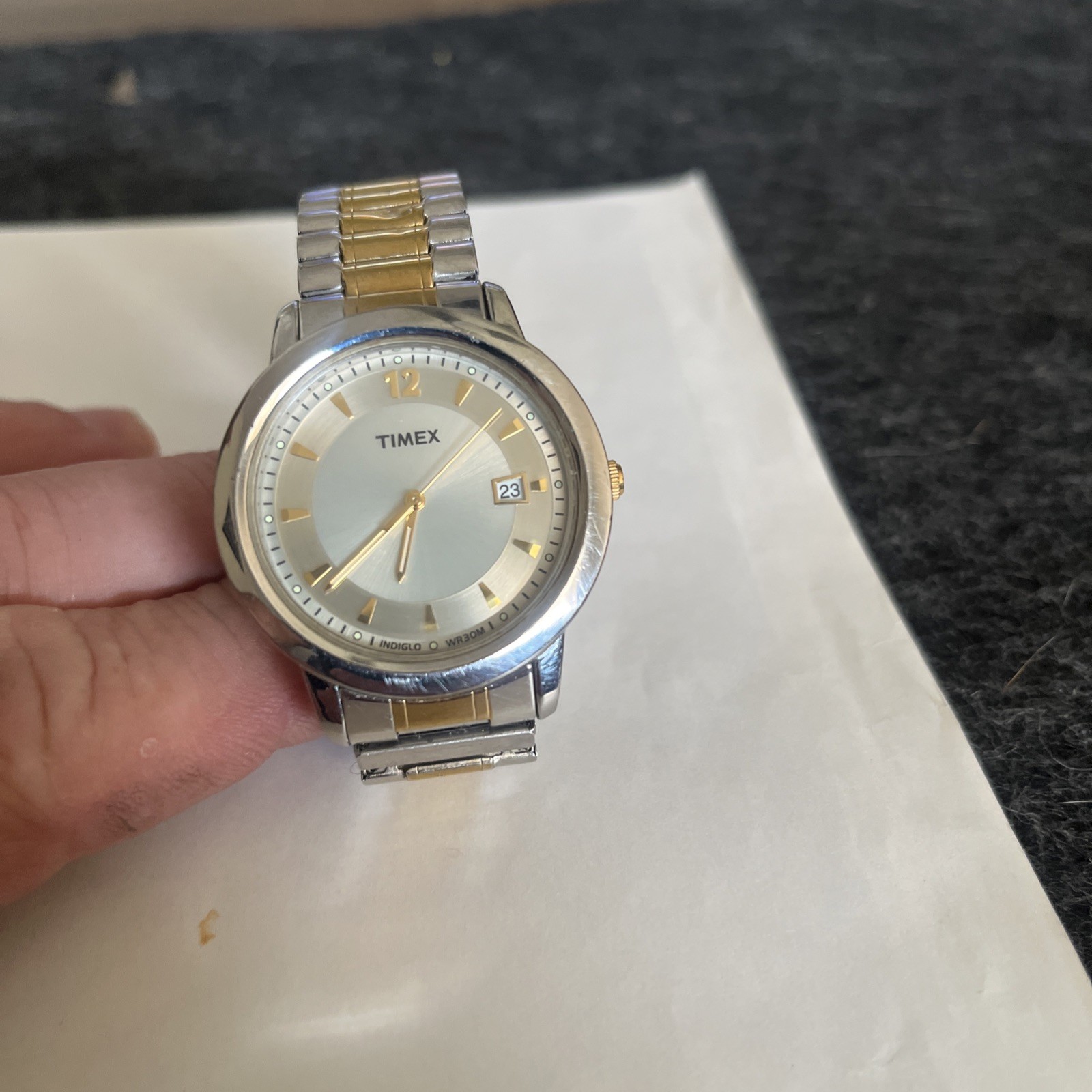 Vintage Timex Watch Mens Multi Tone Stainless Steel Classic Beige Big Face