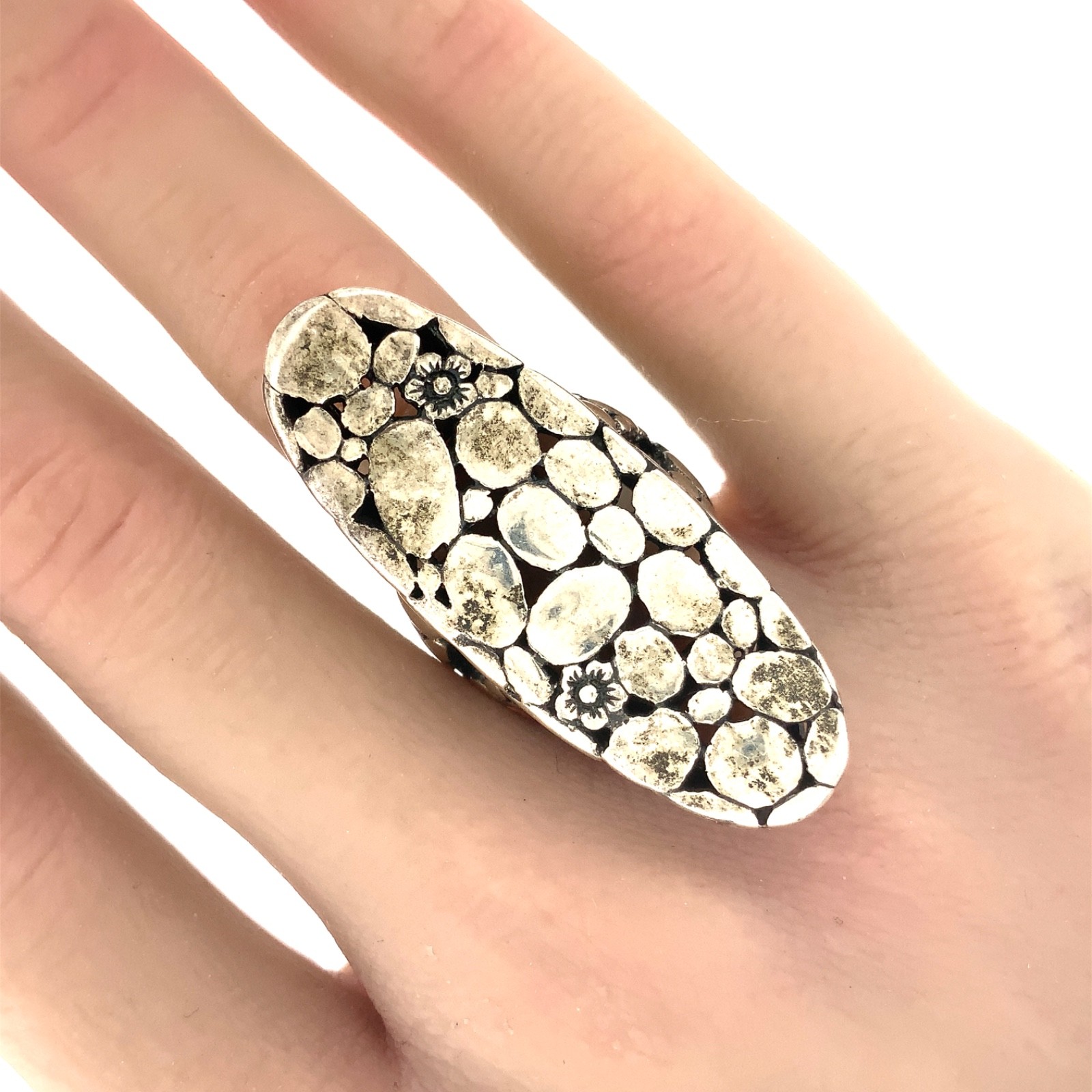 Bangkok Ratnaraj Jewelers BBJ Vintage Sterling Silver Pebble Saddle Ring Sz. 7