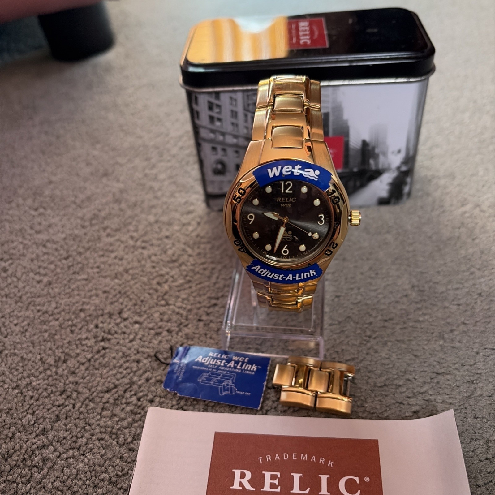 Relic Wet Men’s Wristwatch 50m/165ft With Box ZR11570 Gold Tone Stainless Steel