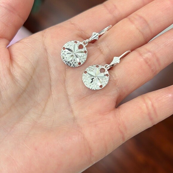14k White Gold Textured Sand Dollar Sea Star Drop / Dangle Leverback Earrings