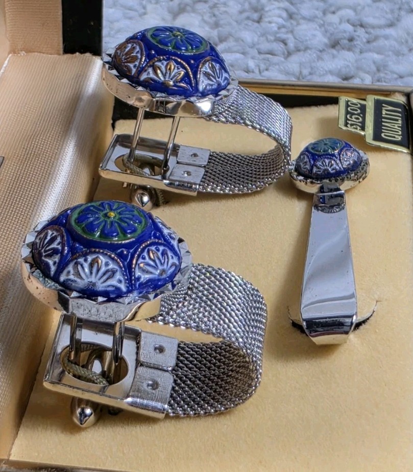 Vintage NOS LaMode Blue Imported Stone Silvertone Cufflinks & Tie Bar Set