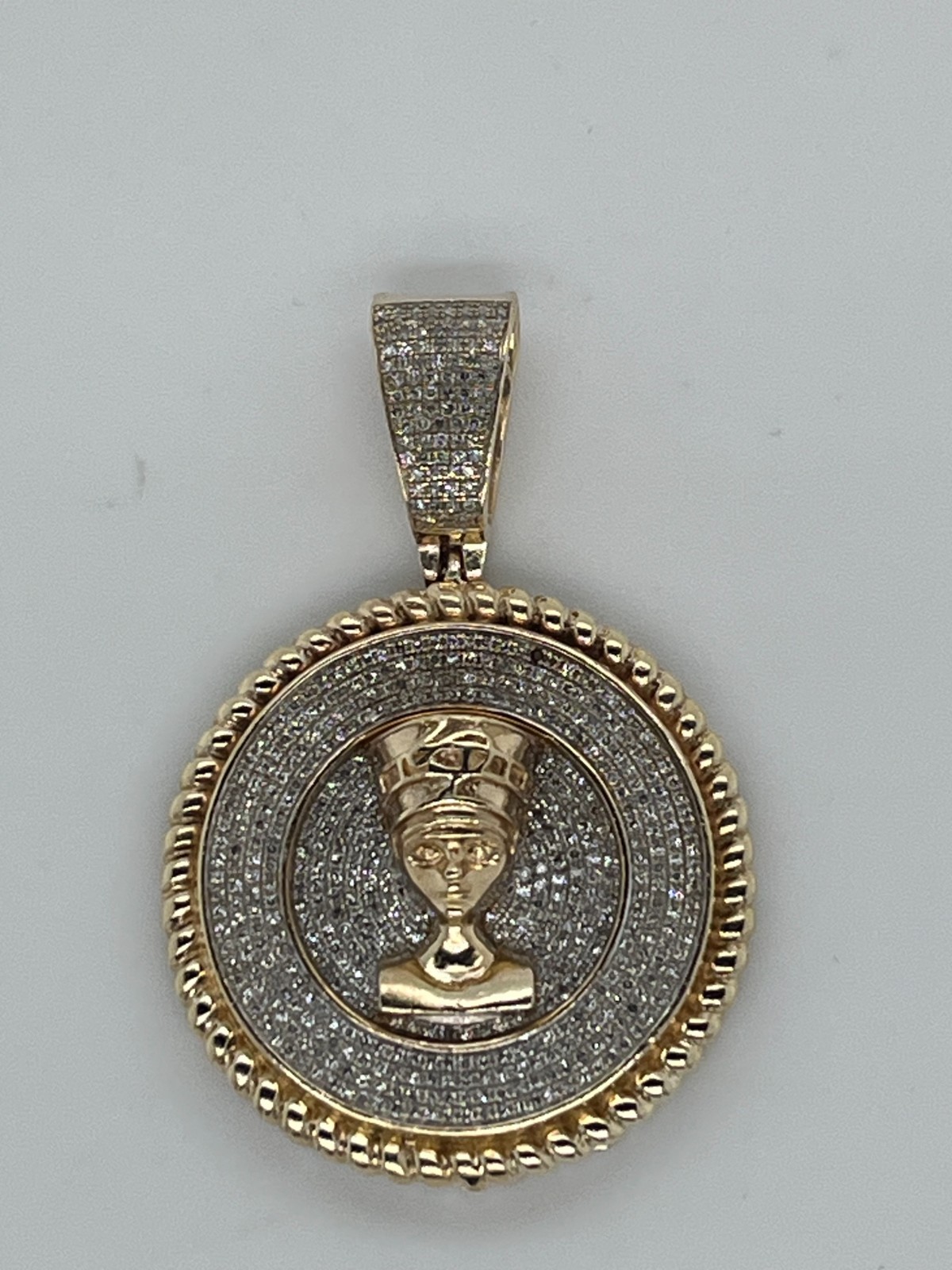 Gents 10KT Yellow Gold Round 30mm Approx 1.25ctw Diamond Pendant 9.3gr