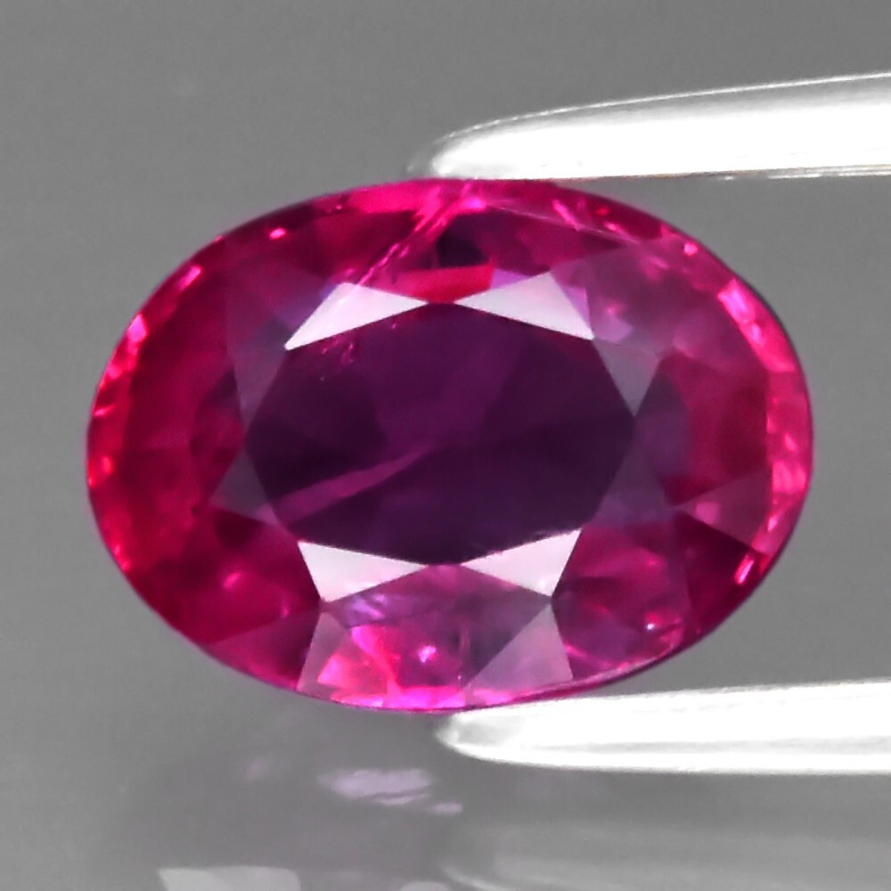 1.18ct 7×5.2mm Oval Purplish Pink Sapphire Mozambique Gemstone