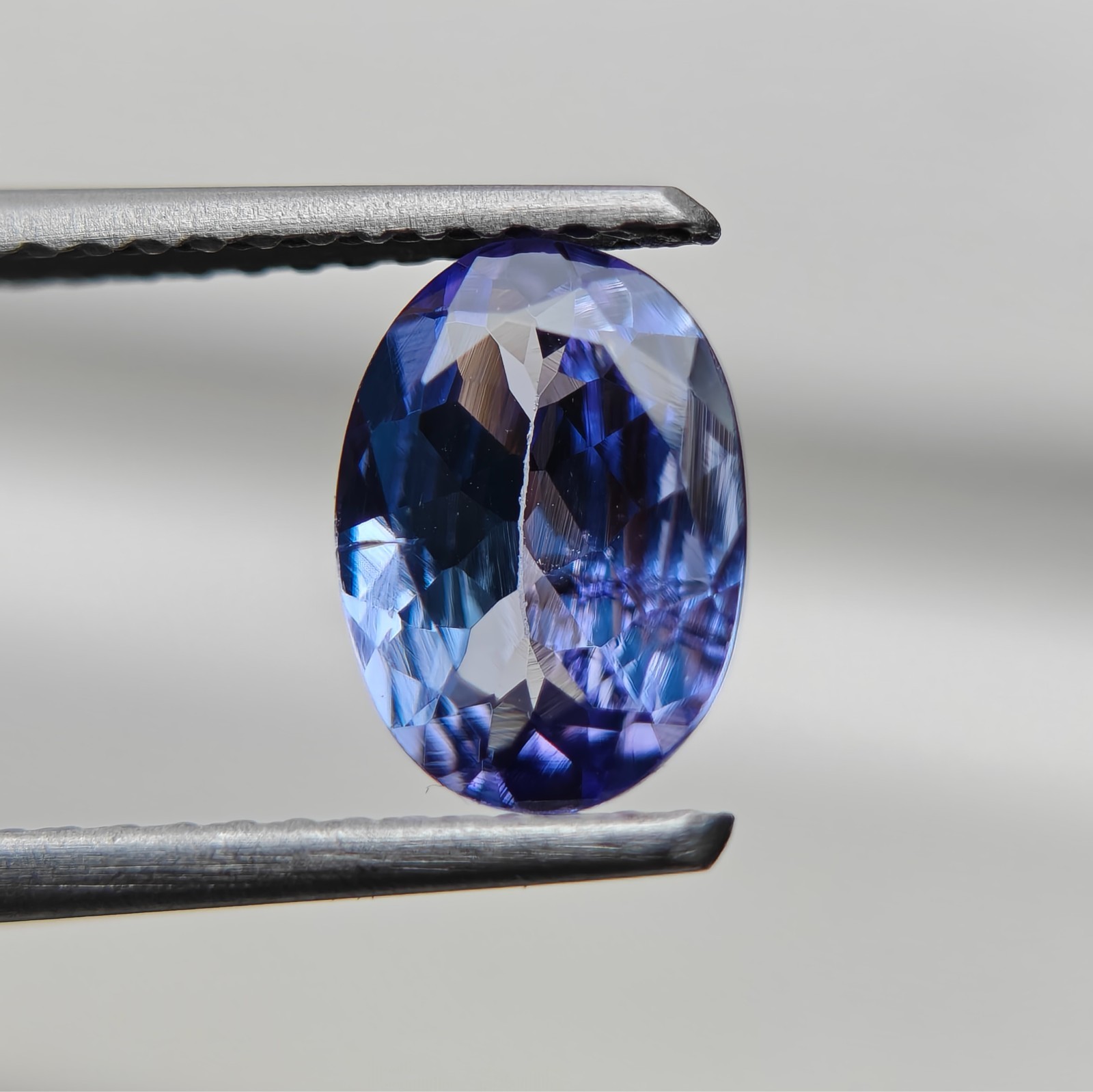 Natural tanzanite oval gemstone loose gemstone for jewelry making| 5.60×7.90mm