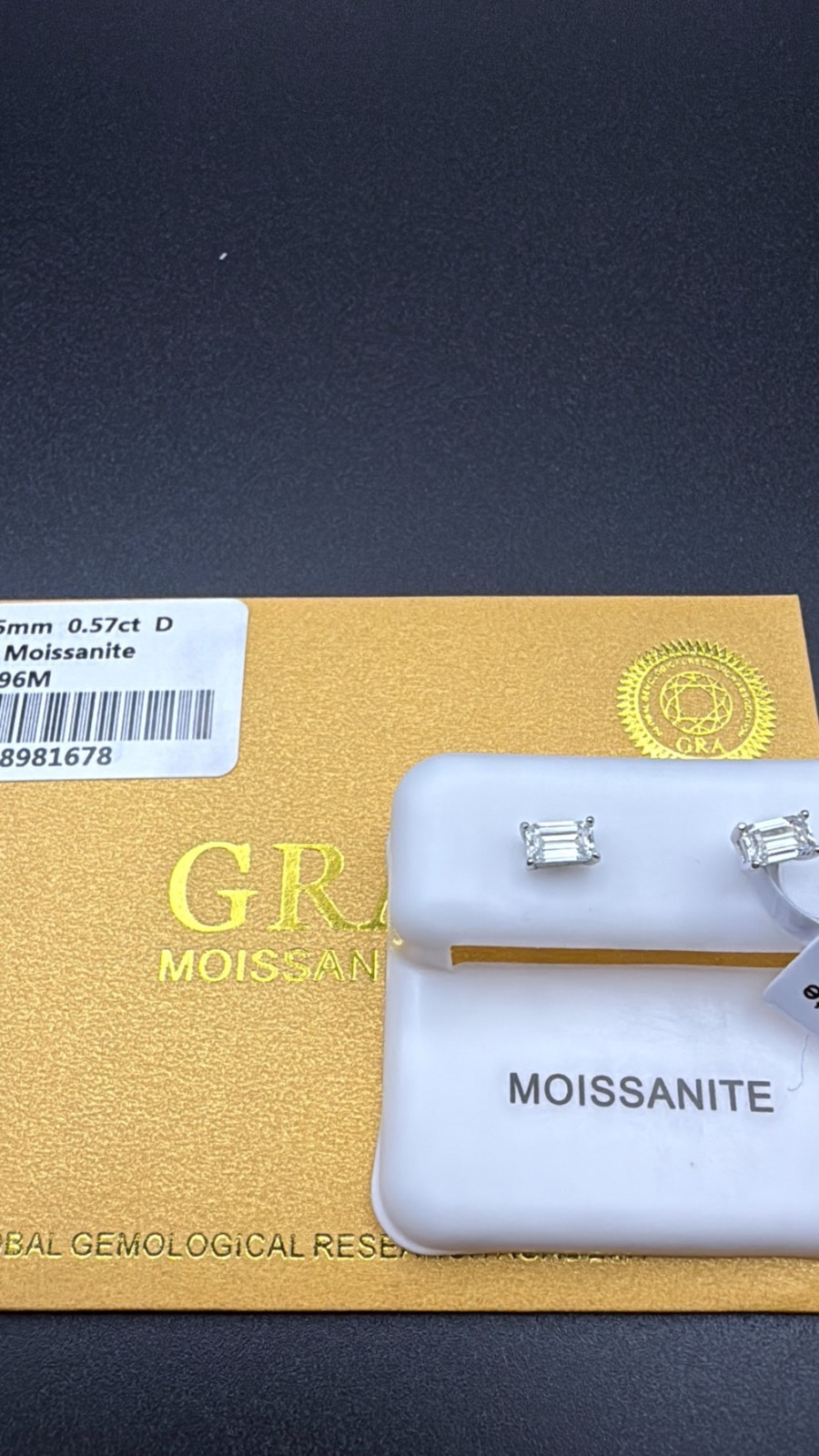 Moissanite Silver 925 Solitaire Stud Earrings GRA Certified VVS1 0.57ct Emmerald