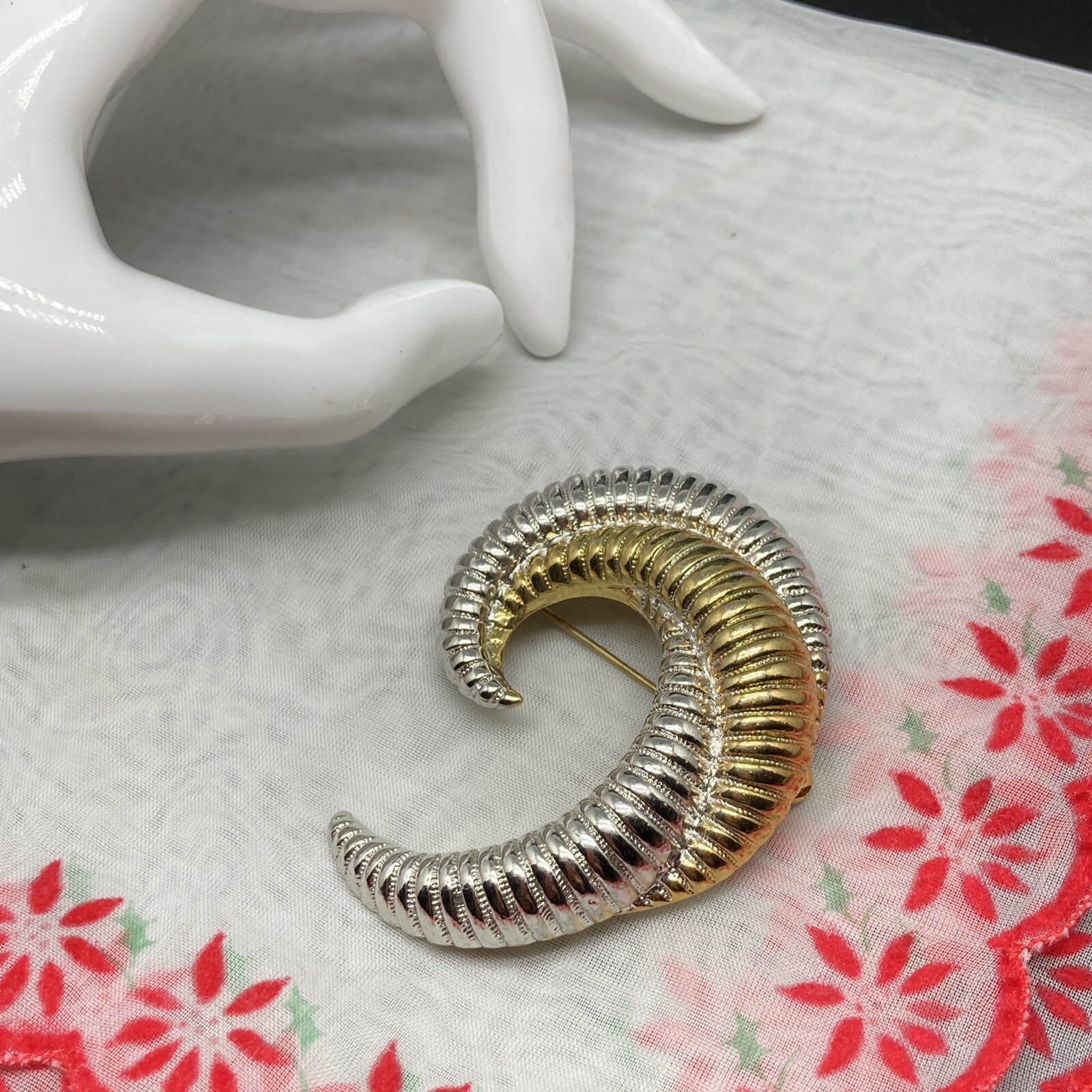 Silvertone Goldtone Swirl 2 1/4” Brooch Pin 2977