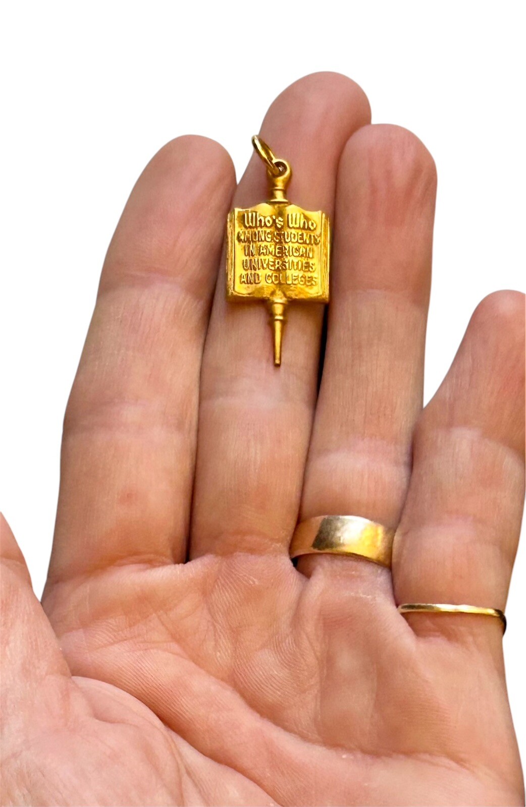 1948 -1949 1/10 10K GF VTG Who’s Who Students Colleges & Universities Pendant