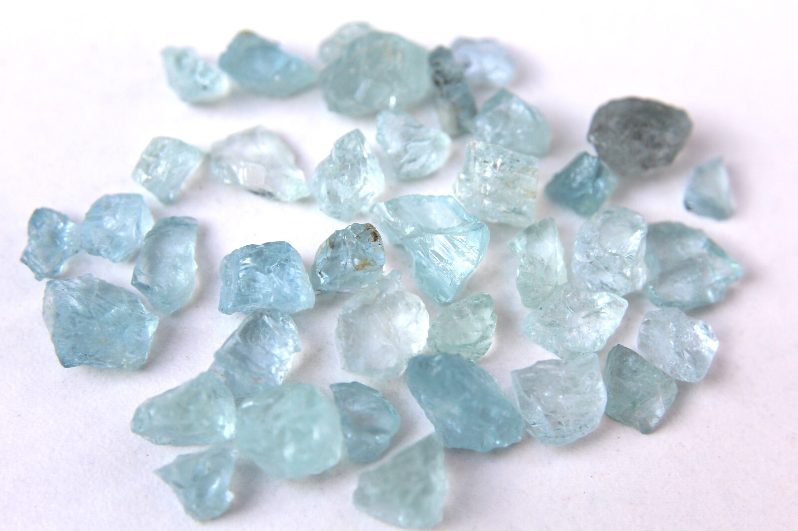 Natural African Rough Aquamarine 25cts (5gr), Facet or Cabuchon Lot #107