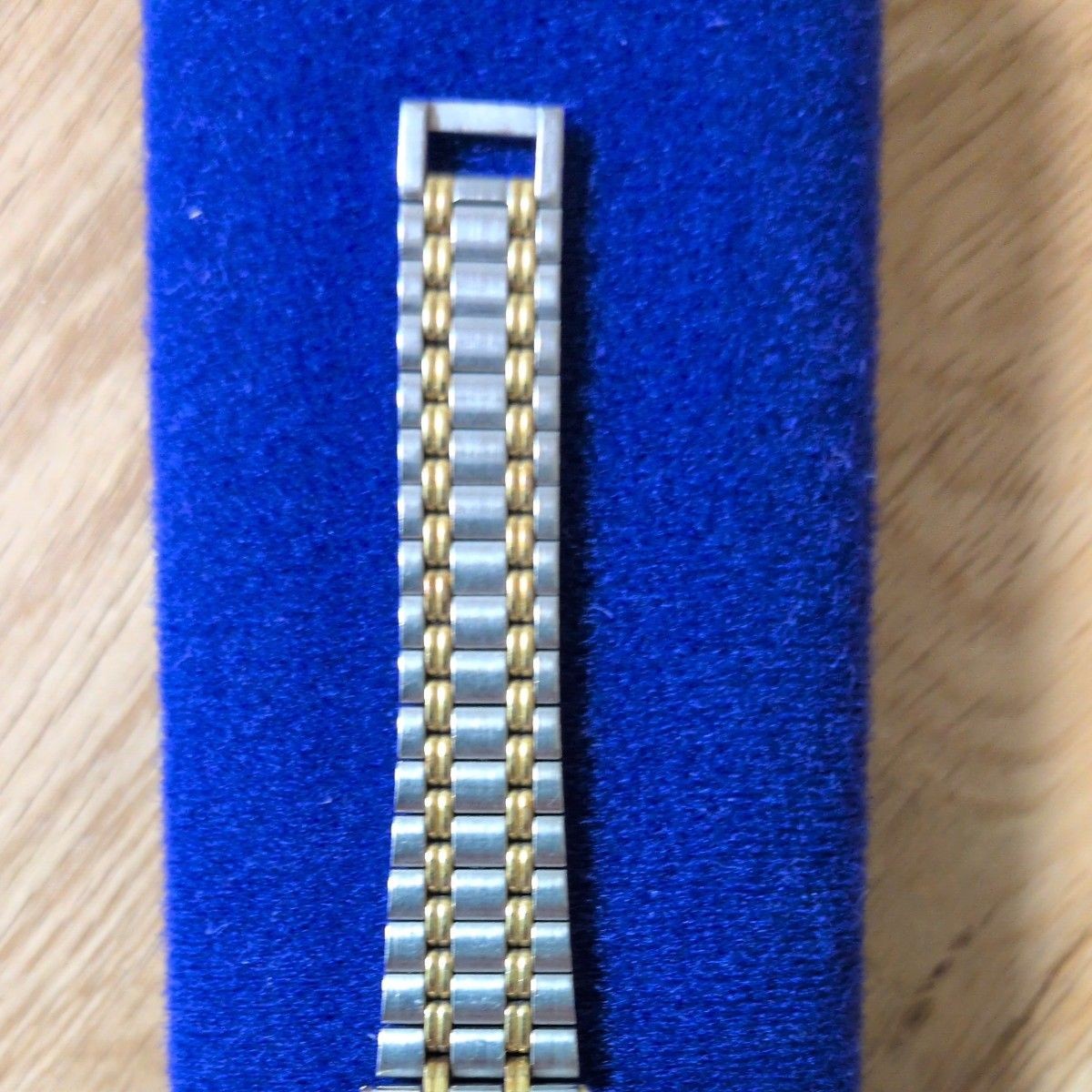 GUCCI Ladies Watch Combination Color Gold Silver