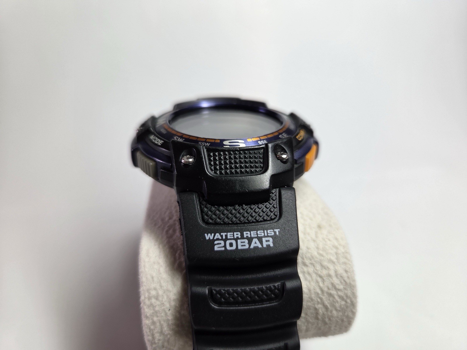 Casio SGW100 Twin Sensor Negative Display Compass Thermometer New Battery