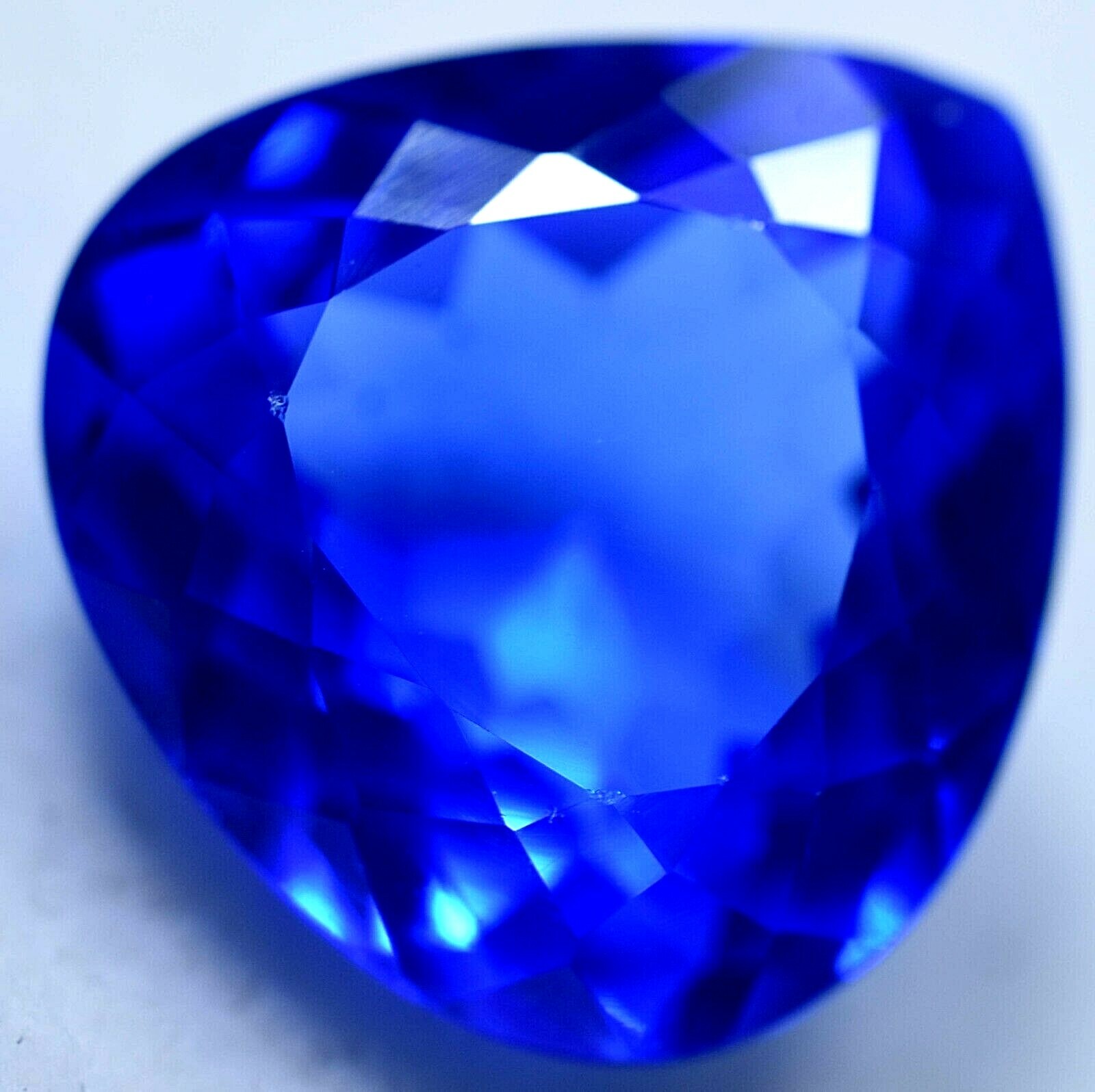 Rare 11.70 Ct Natural Lustrous Blue Tanzanite GGL Certified Treated Gemstone
