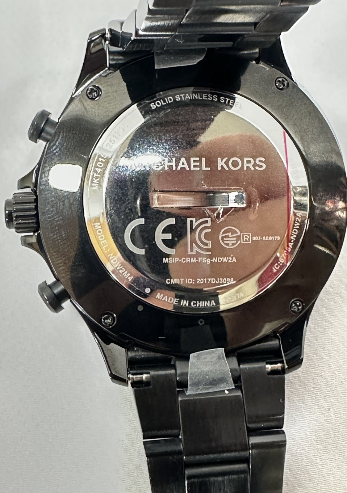 Authentic Michael Kors Access Men’s Reid Black Hybrid Smartwatch – MKT4015