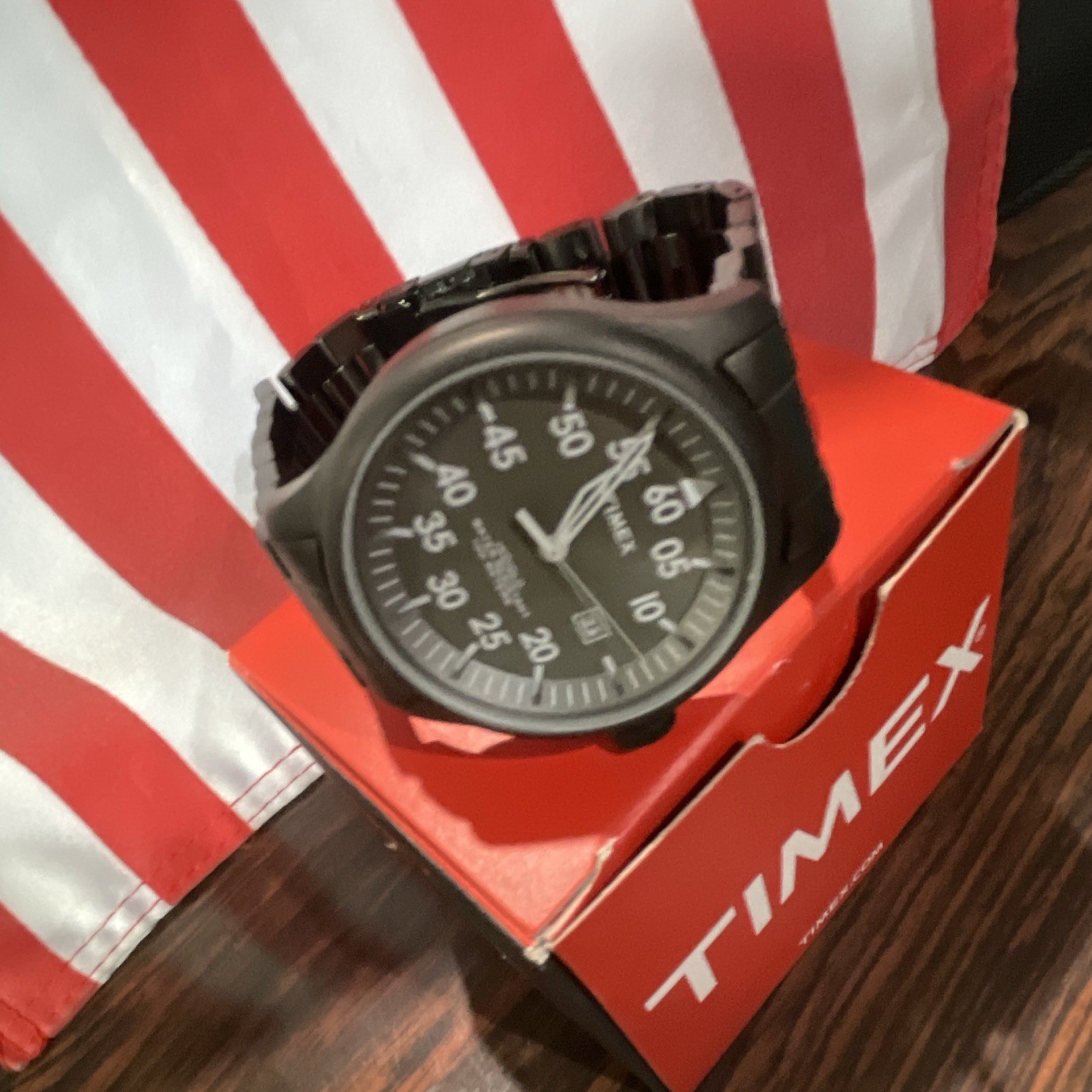 Timex Expedition Men’s Quartz Black Dial Arabic Date Indiglo 50m SS Bracelet Box