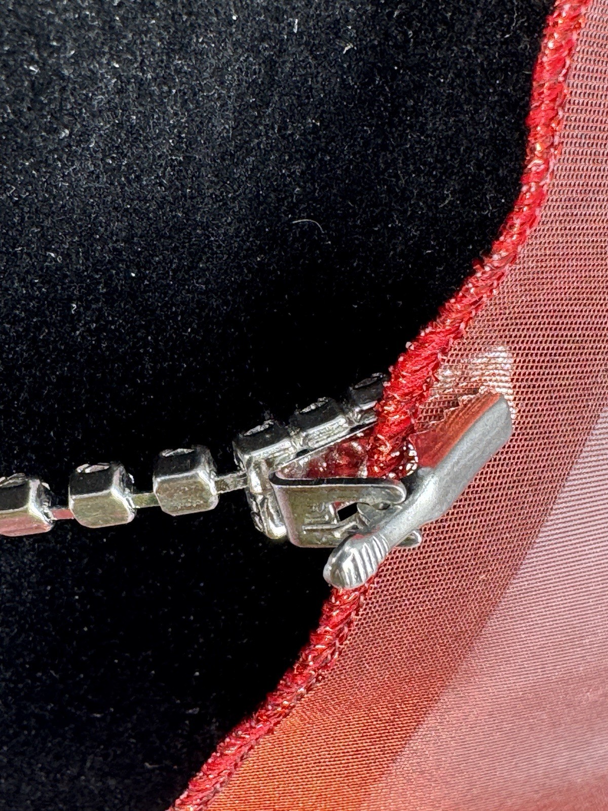 Vintage 50s 60s Sweater Clip ALL Rhinestones 6.75″ w box