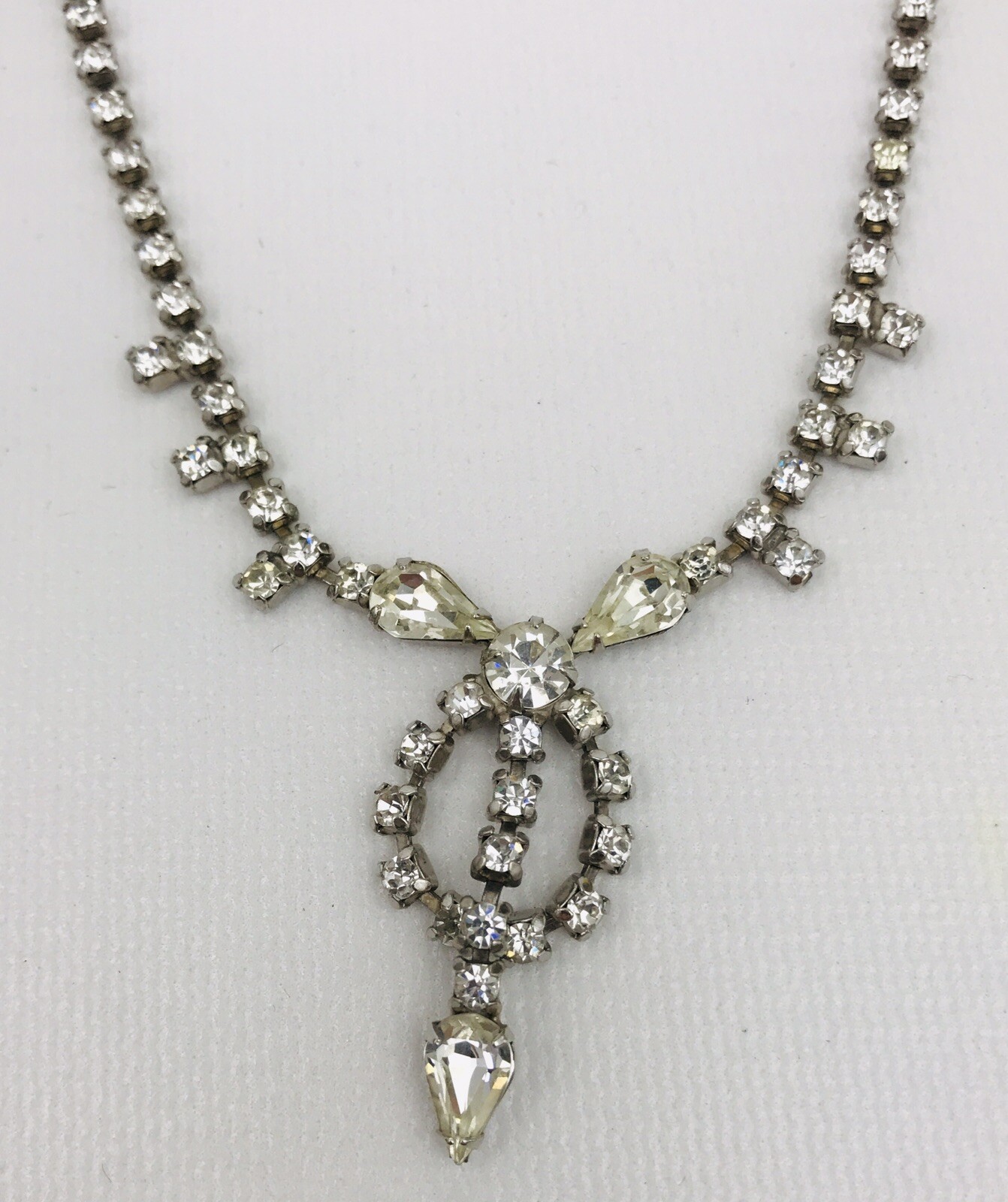 Vintage 50’s 60’s Rhinestone Choker Necklace Teardrop Dangle Bow Center 14″
