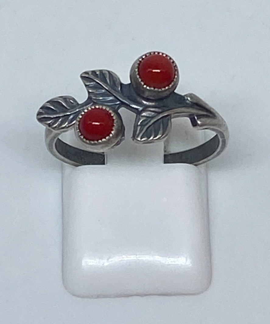 Vintage USSR cupronickel ring. Size 7 . Weight 1.95 g. Women’s jewelry.