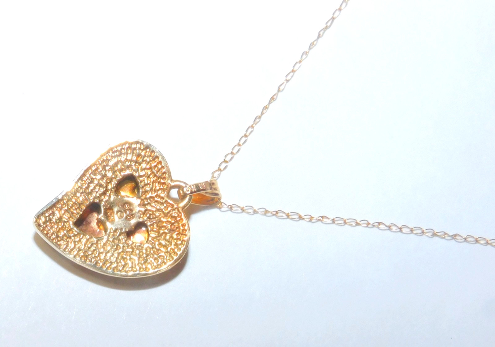 Black hills gold 10k Rose Heart Leaves Antiqued Enamel Pendant 10k Chain