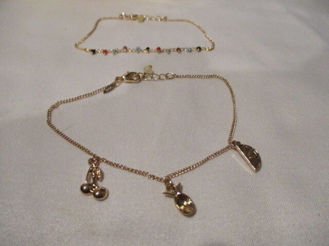 AVON Summertime Fun 2 Piece Anklet Set Goldtone “Fruits” 10″ Beaded w/3 Fruits