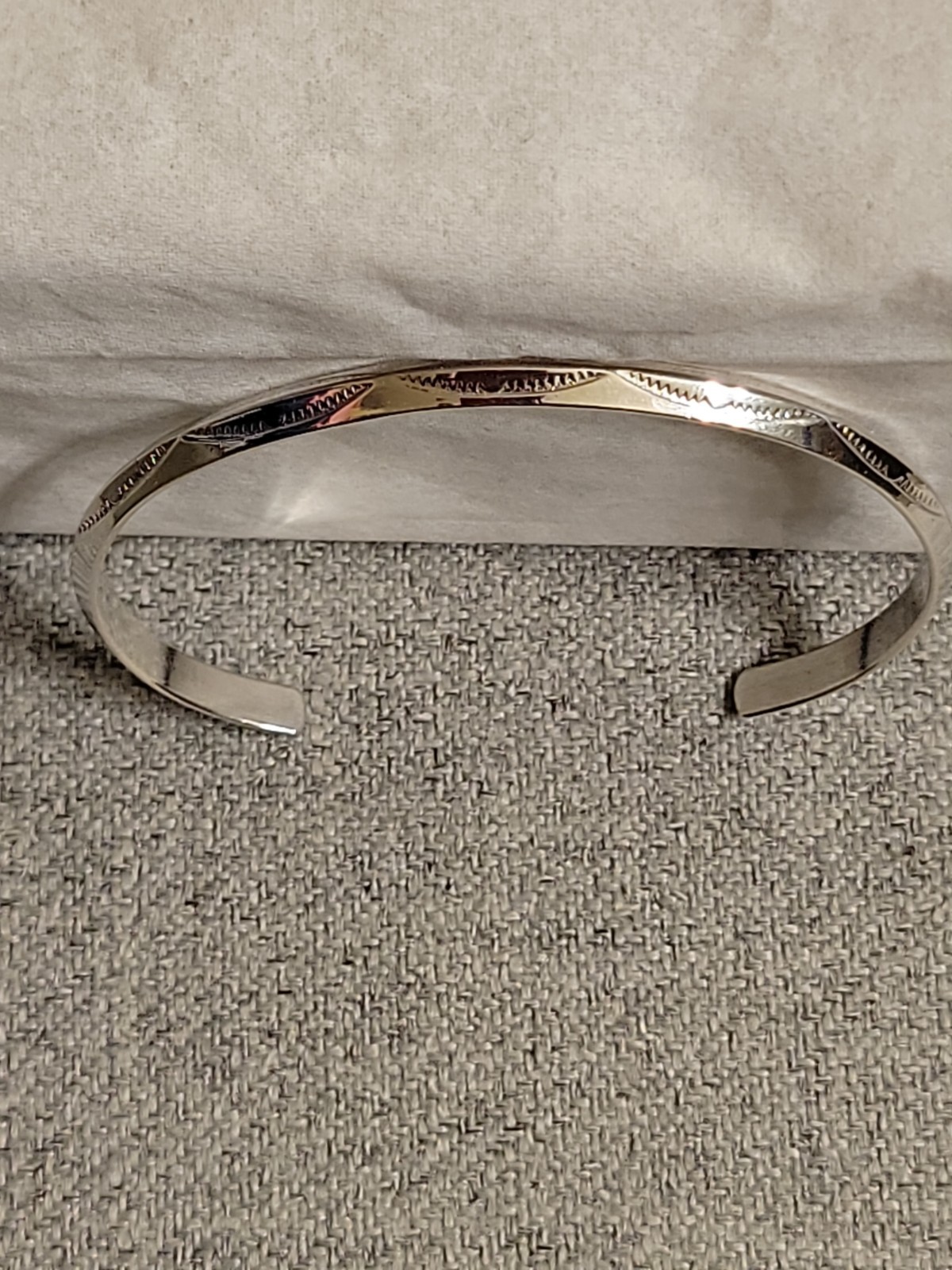 Vintage NAVAJO Sterling Silver Hand Stamped Carinated Cuff Bracelet 9 Grams
