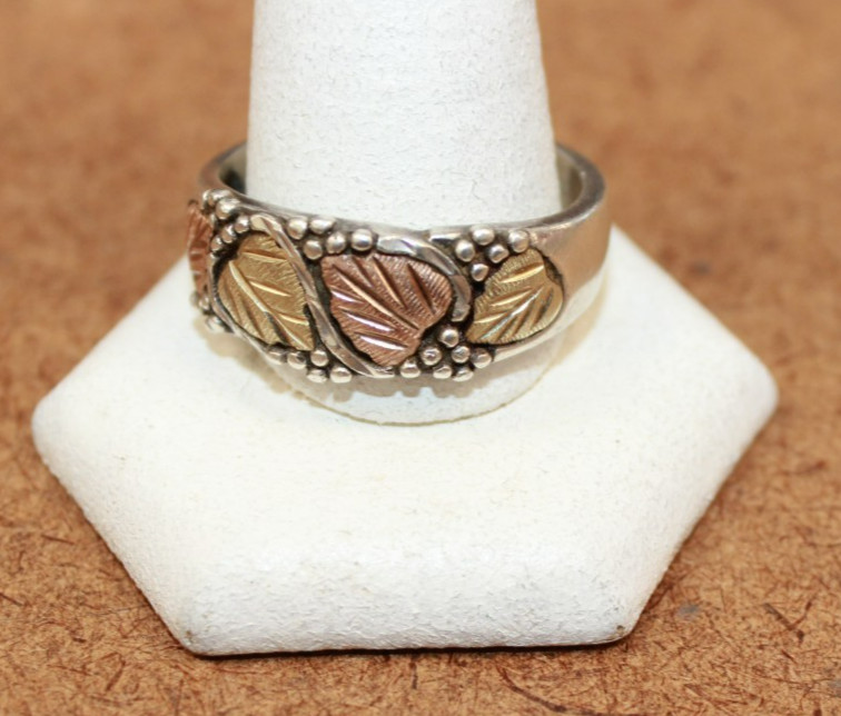 Wheeler Manufacturing Sterling Silver &14K Band Ring – Sz. 13.75 (115WEJ)