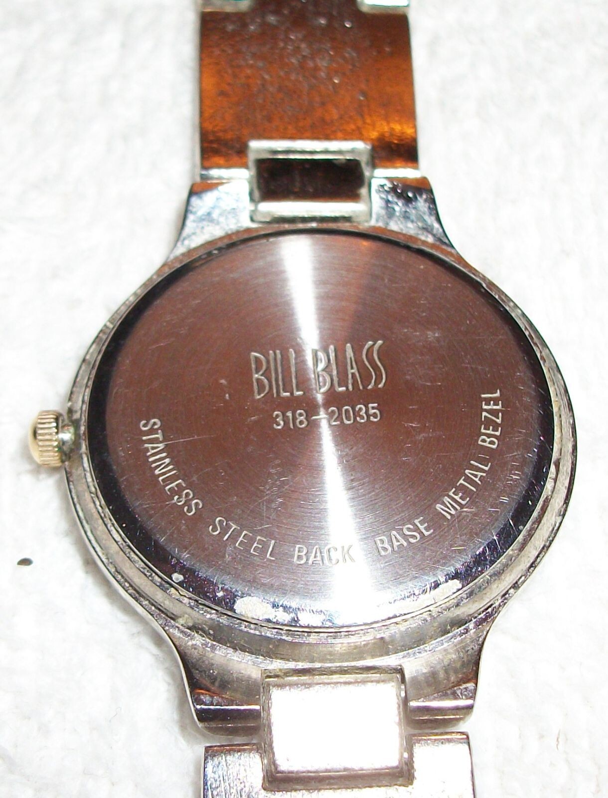 BILL BLASS Diamond 318-2035 Mens 2 TONE WATCH Runs Great New Battery