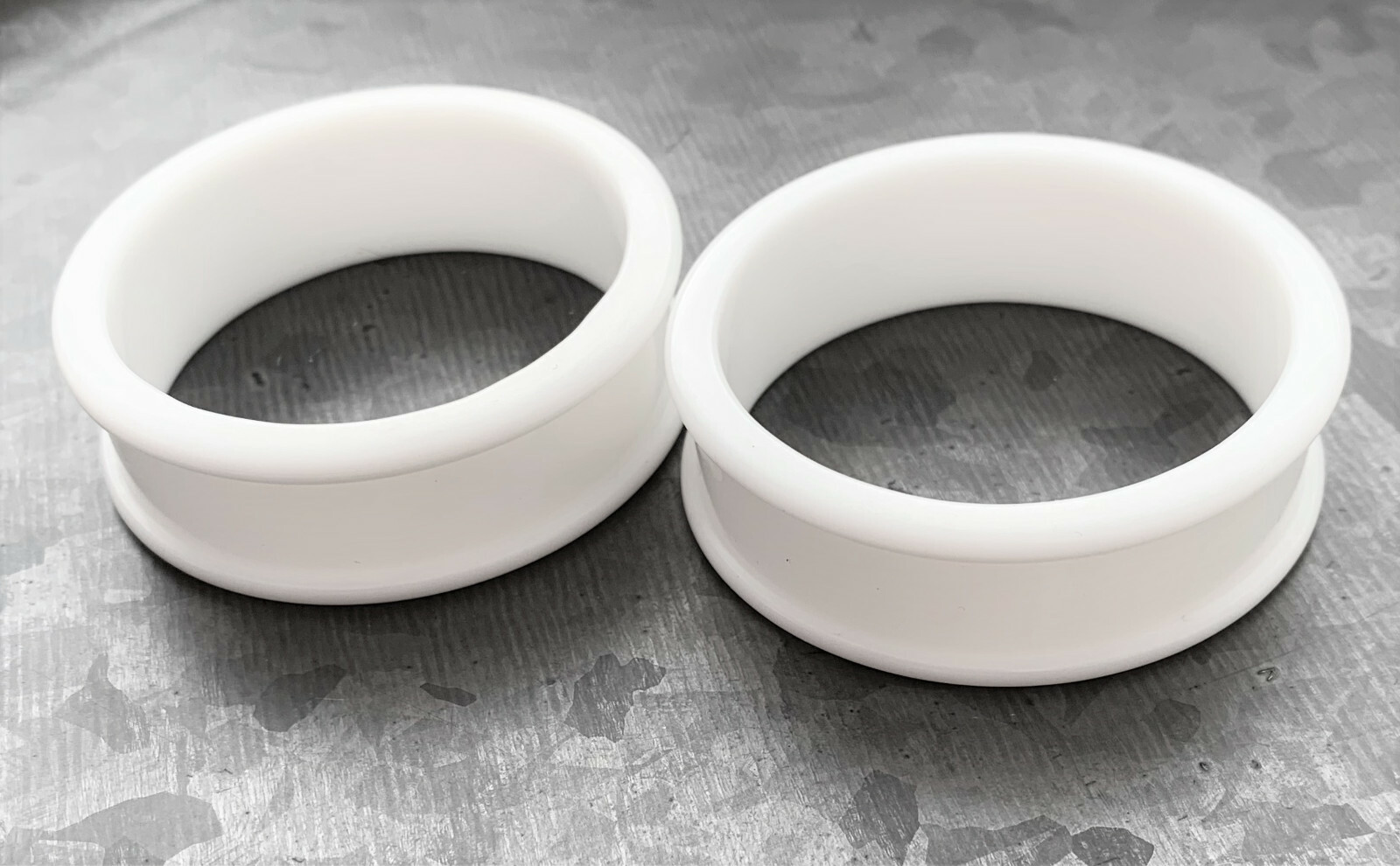 PAIR White Silicone Tunnels Double Flare Plugs Earlets Gauges up to 2 inch!