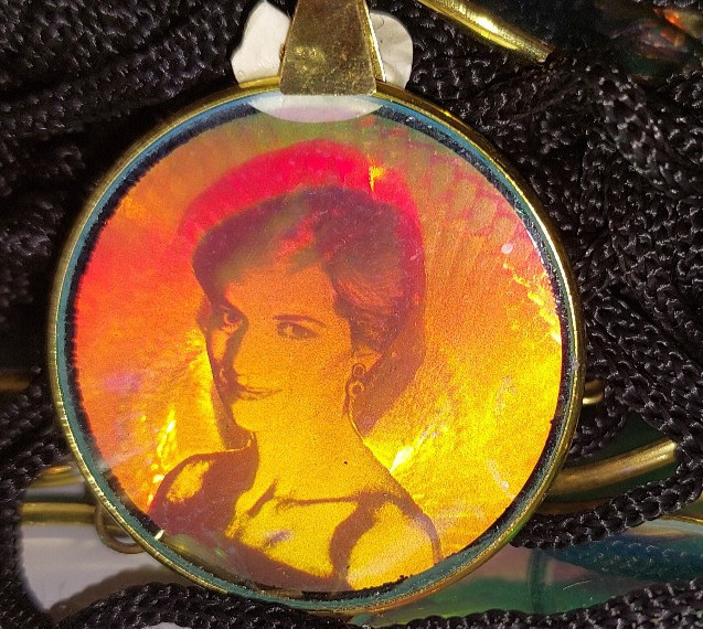 Vintage Holographic / Holigram Glass Pendant 3D Image Princess Diana Lady Di Y2K