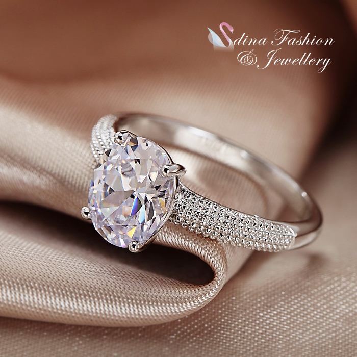 18K White Gold Plated Cubic Zirconia Stunning Single Oval Cut Engagement Ring