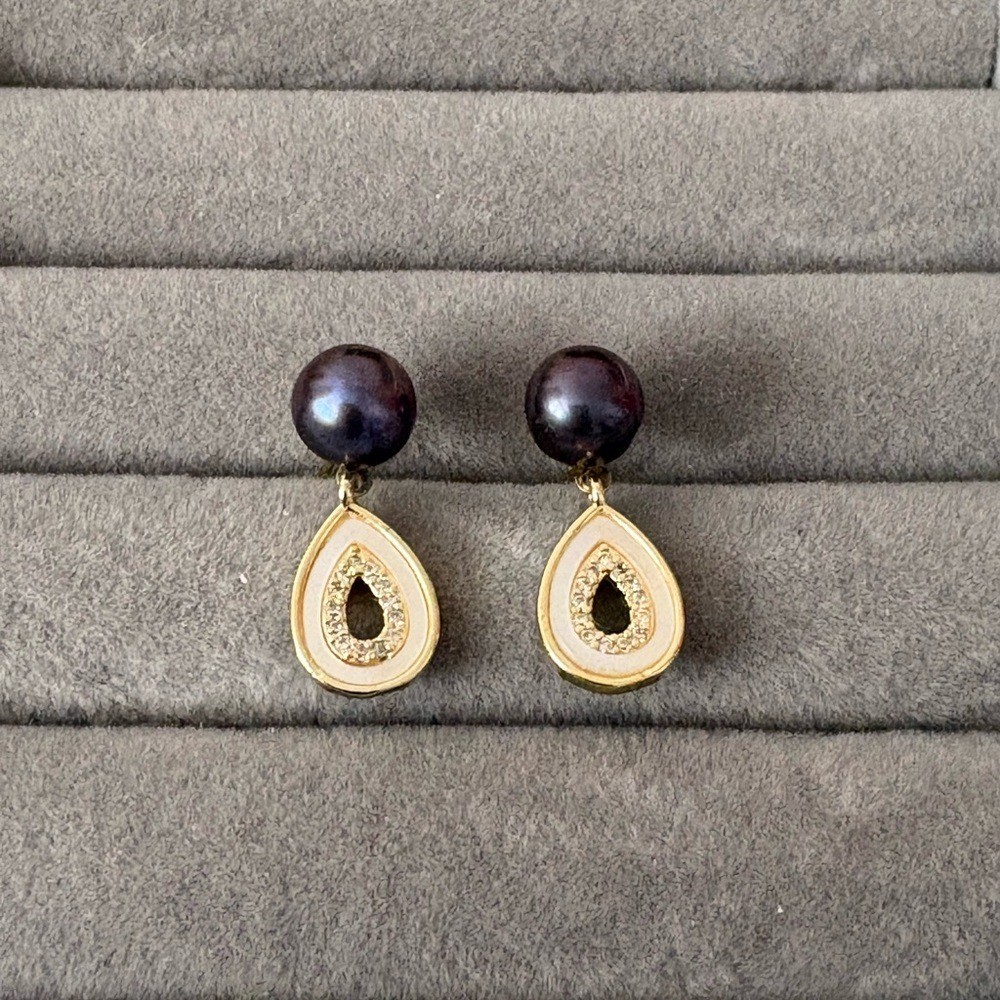Authentic Freshwater Pearl Elegant Drop Earrings fresh from Southeast Asia