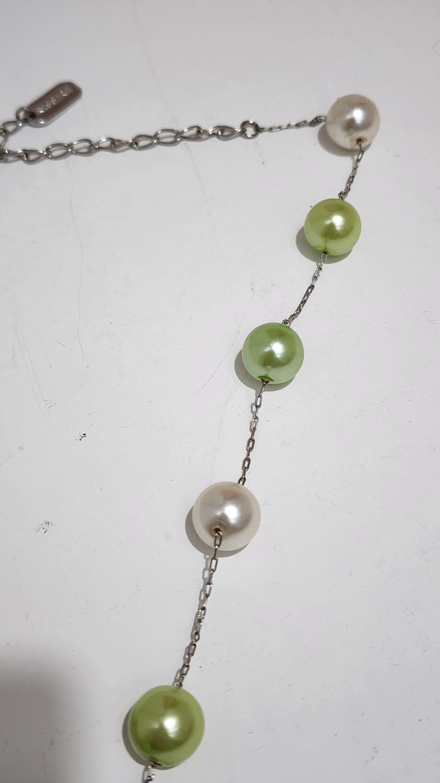 Vtg Kissaka Faux Pearl Necklace Green White Pearls Silver Toned Chain 19” Signed