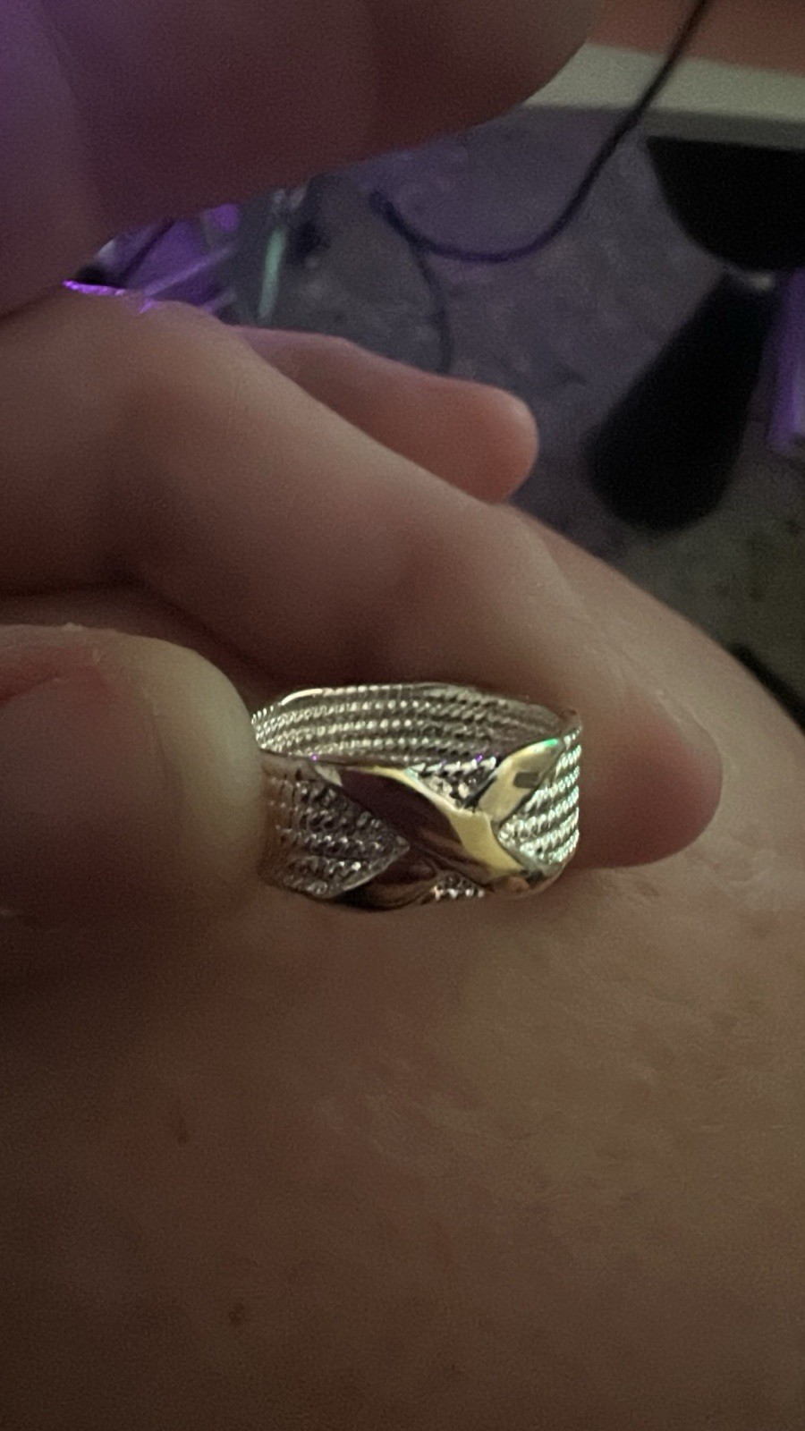 Two-Tone Gold & Silver Tone Textured Crossover Metal Band Ring Size 5