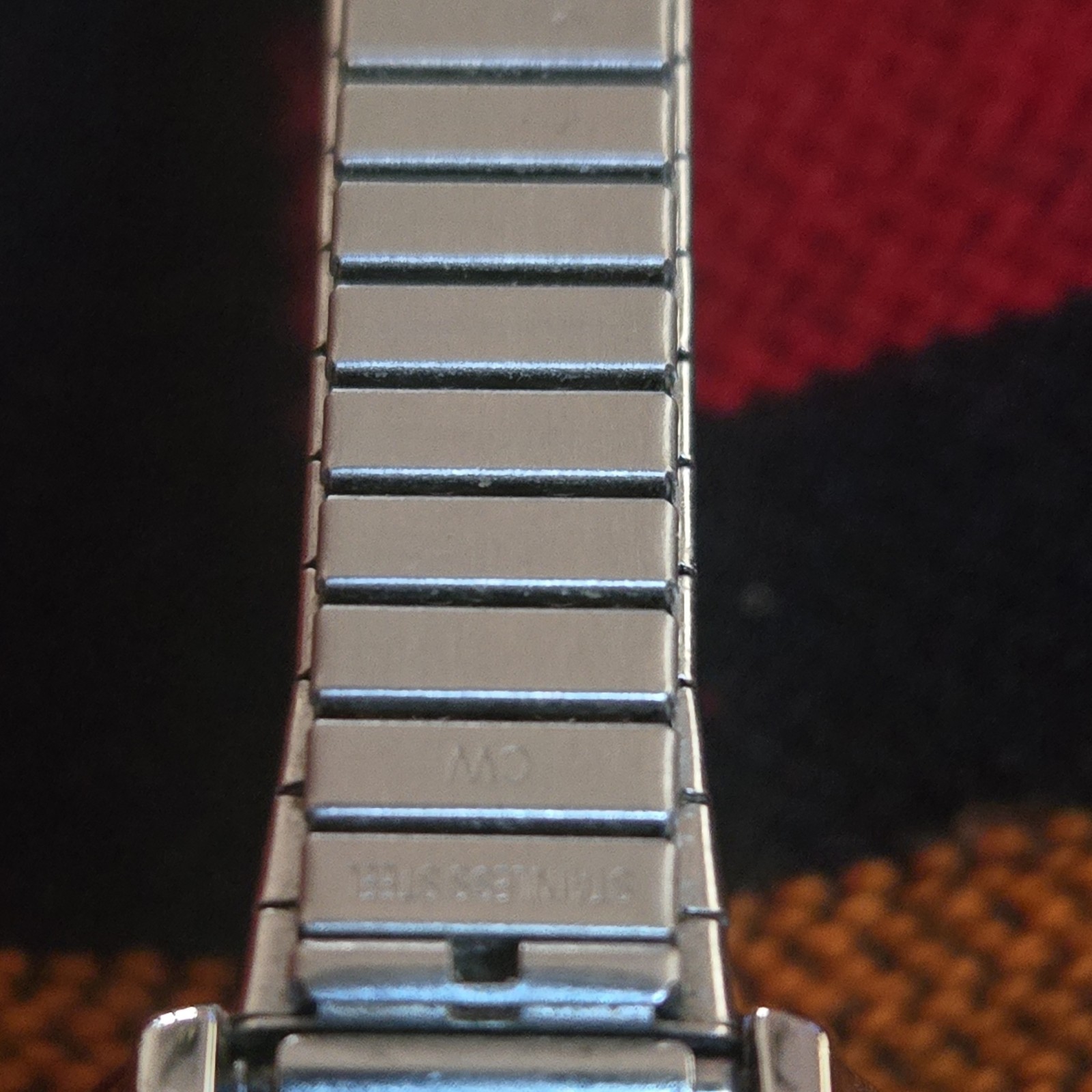Timex Indiglo Quartz Analog Wristwatch Silver Dial WR 30m SS Case Bracelet
