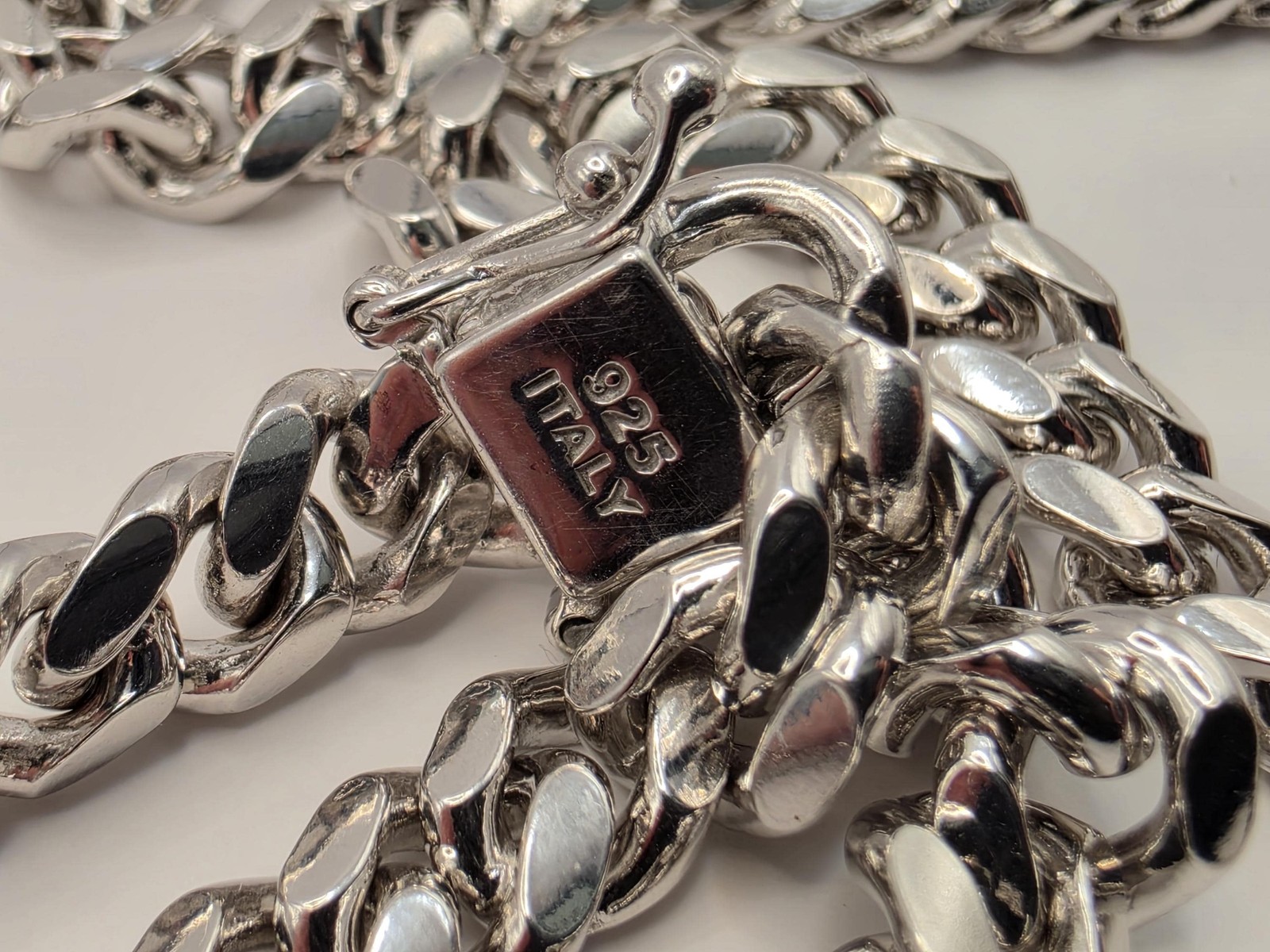 Sterling Silver Cuban Link Chain Necklace 22 Inch 6.75mm 64 Grams Extra Heavy Me