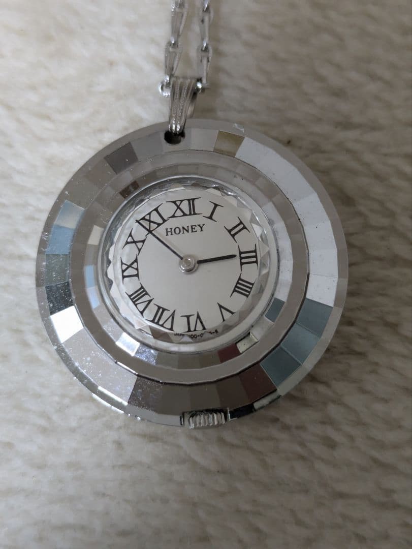 HONEY Pendant Watch Manual Winding Silver Roman Dial Chain Moderate Length