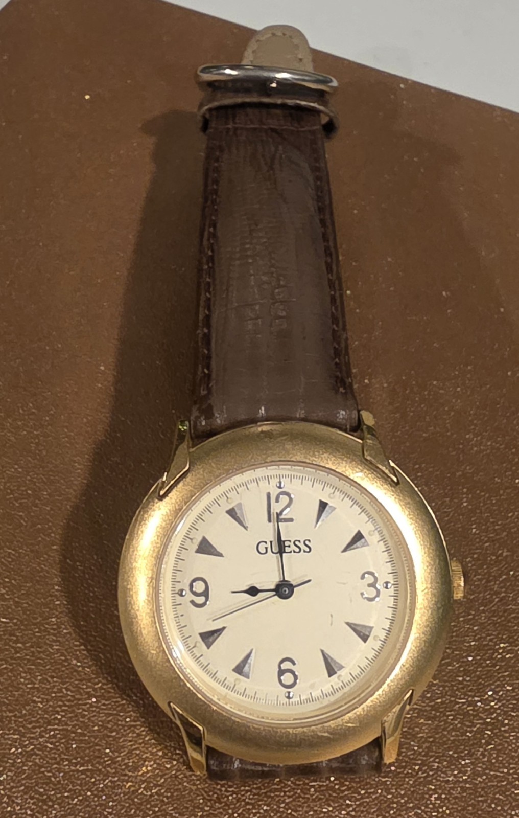 Vintage GUESS Gold Tone Watch Brown Leather Band – New Battery / Tested