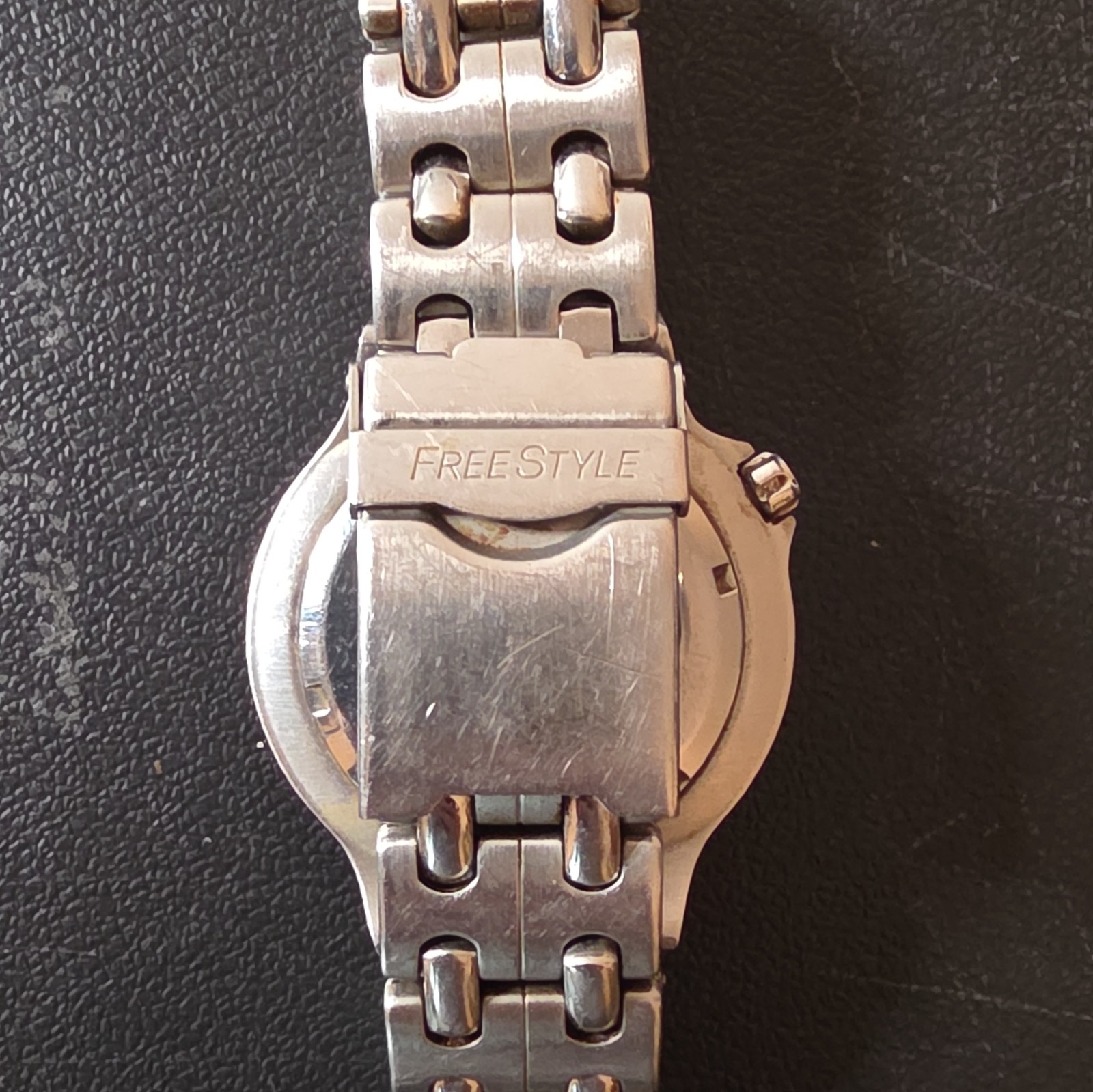 VNTG!! Freestyle Shark Tide Watch, Water Resistant 660ft, works, needs battery