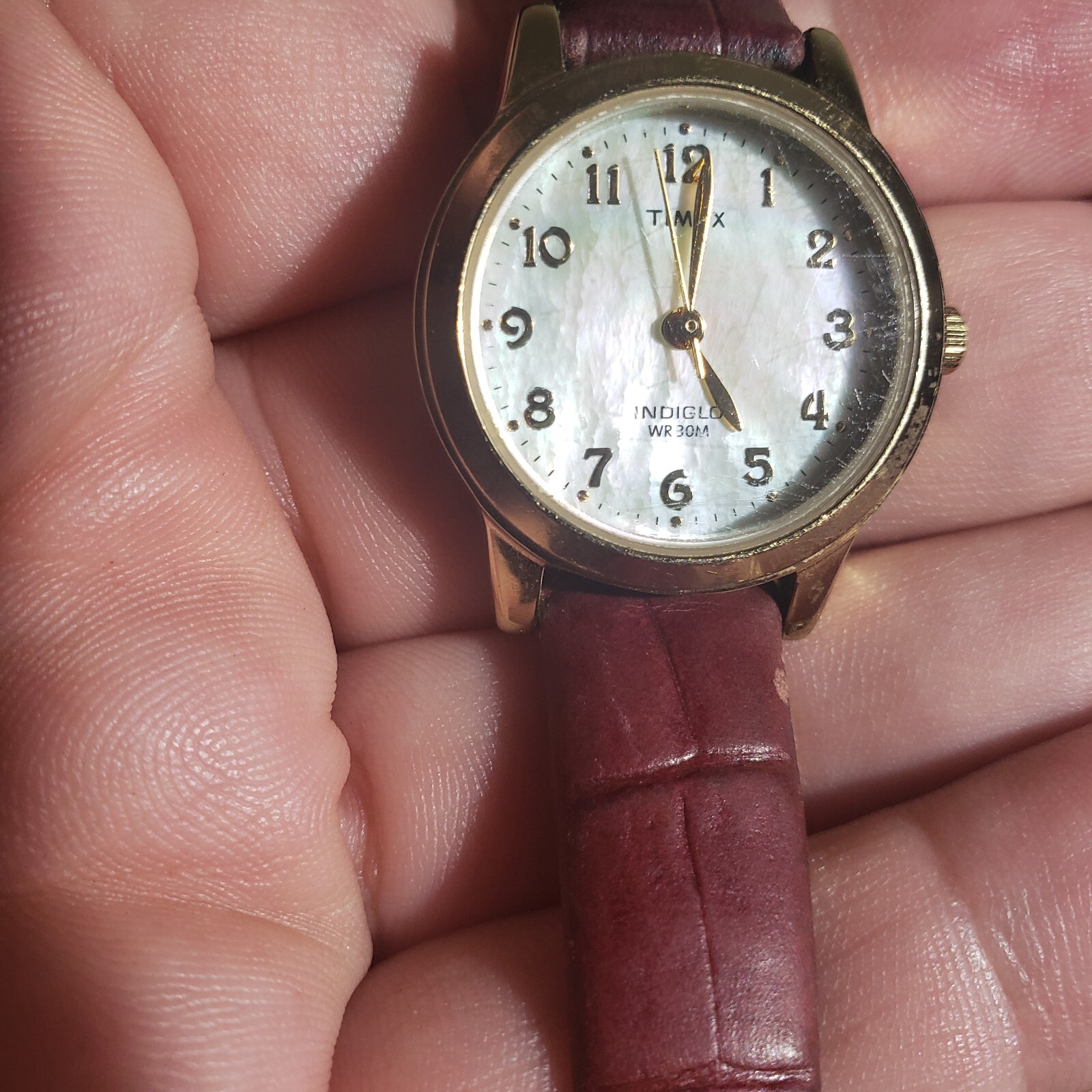 Timex Watch Women Gold Tone Date Leather Band Indiglo WR 30M New Battery