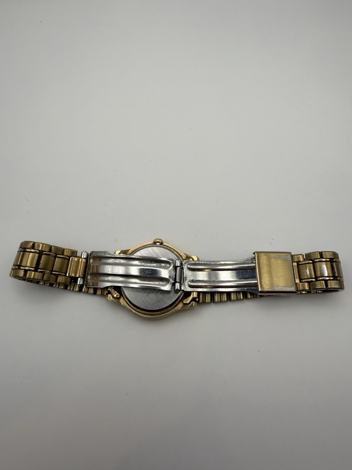 Seiko Quartz Women’s Vintage 1980s Gold-Tone Bracelet Watch White Roman Date